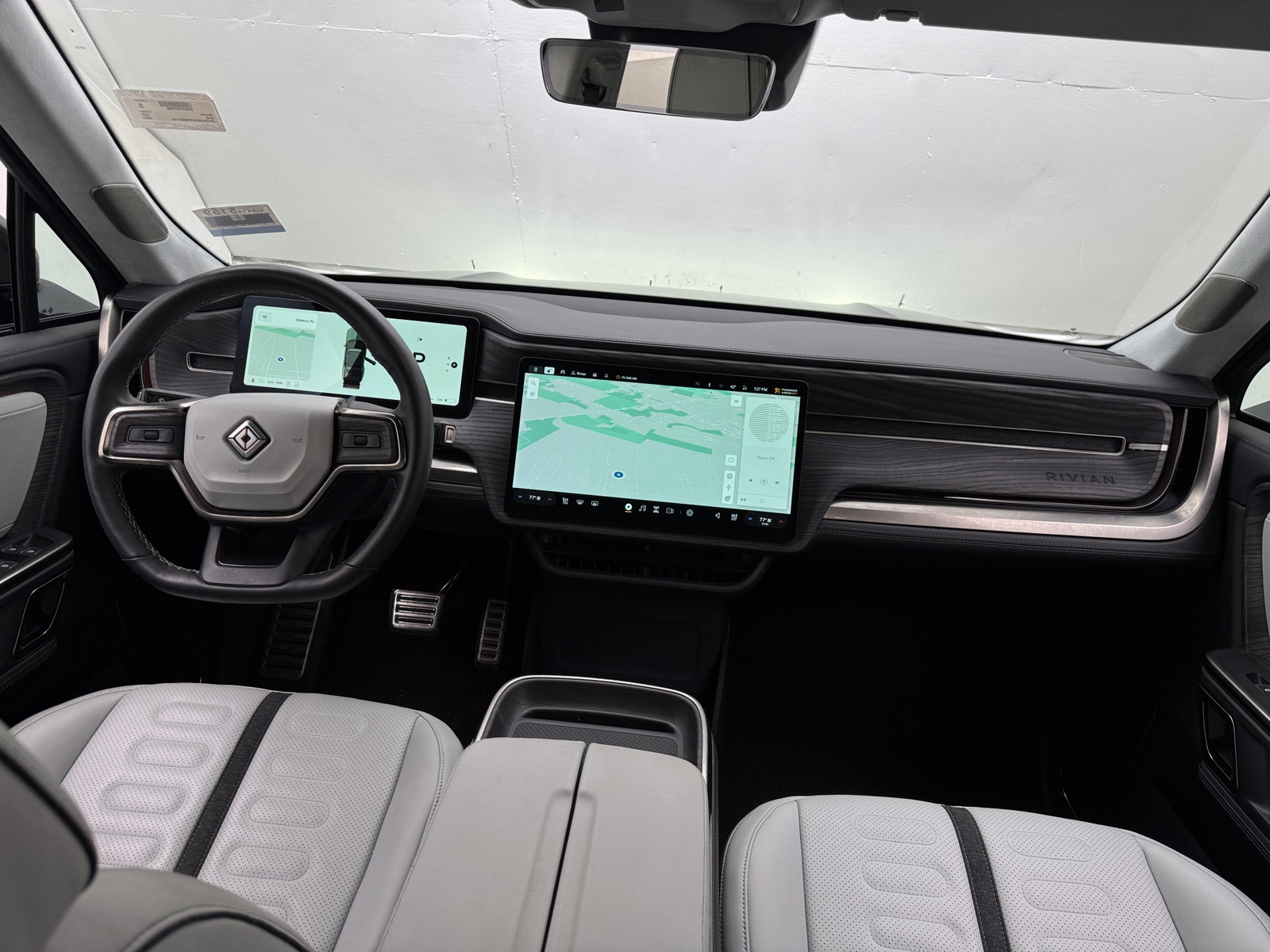 Thumbnail: 2023 Rivian R1S - 2