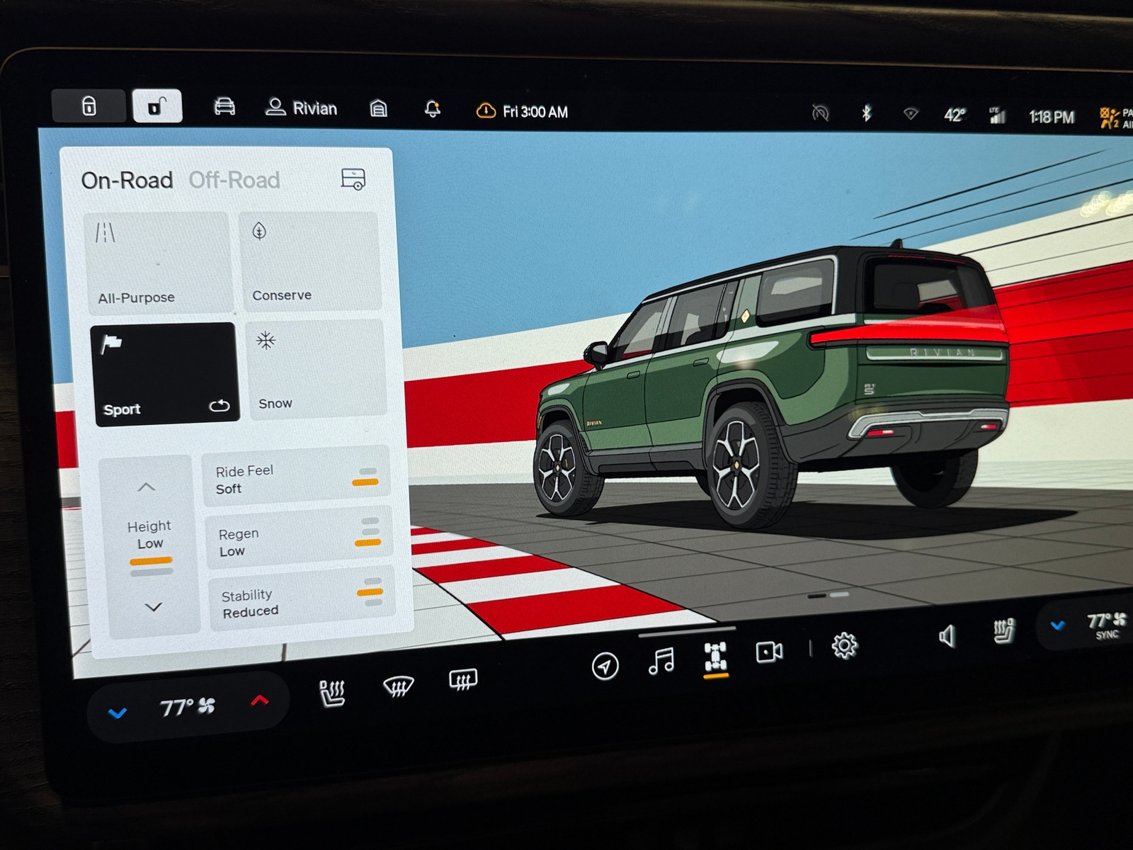Thumbnail: 2023 Rivian R1S - 3