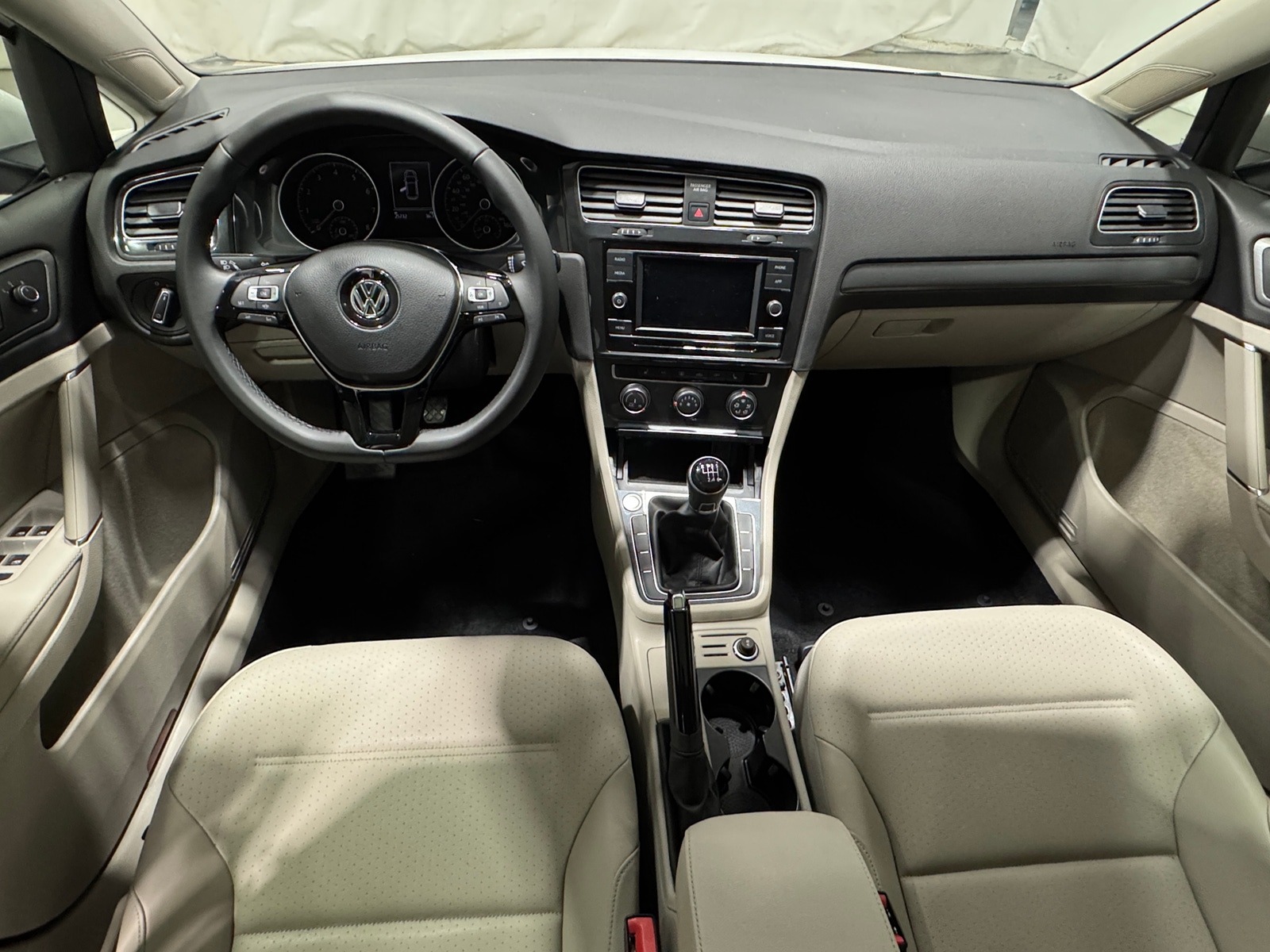 Thumbnail: 2020 Volkswagen Golf - 2