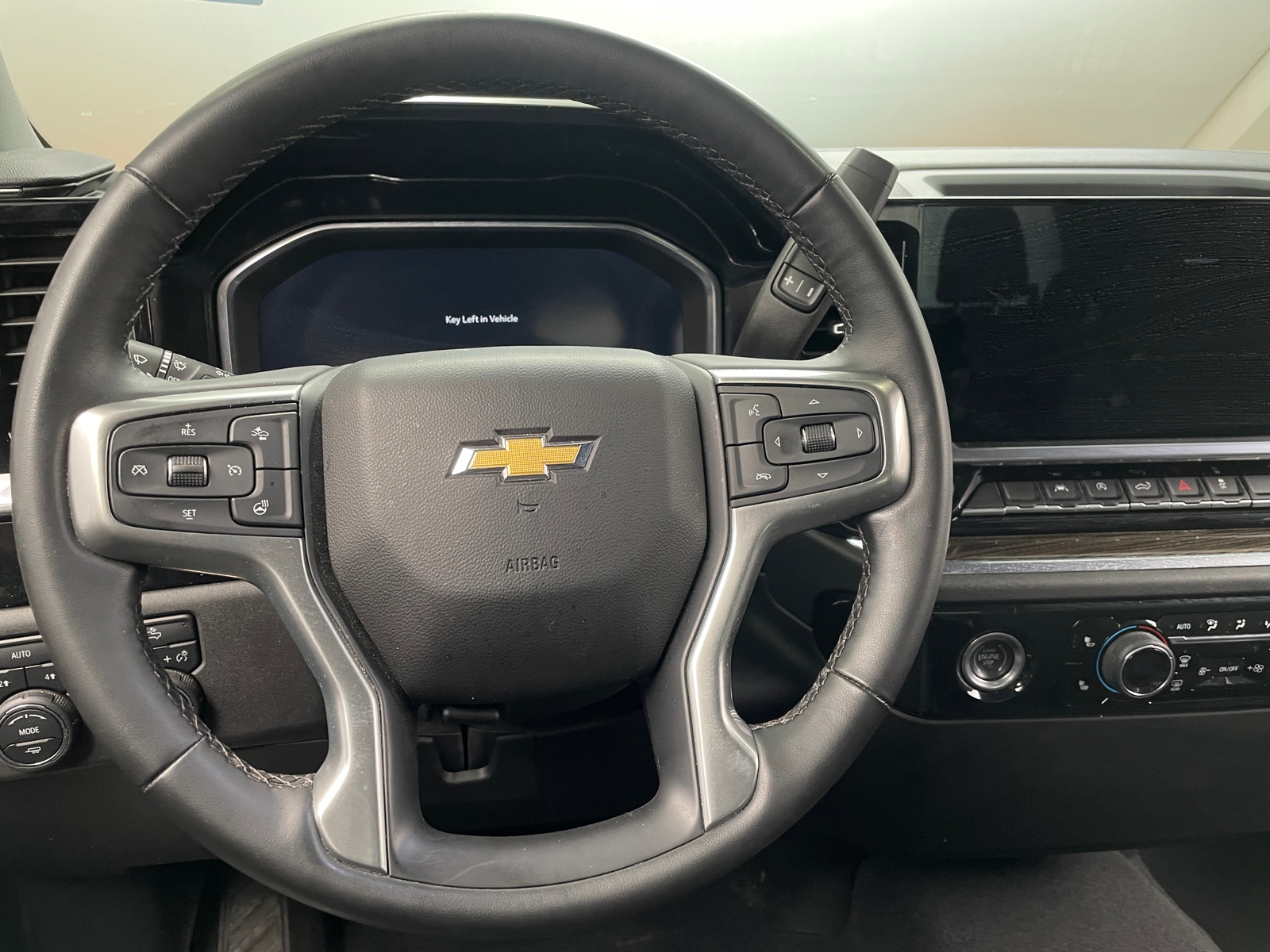 Thumbnail: 2024 Chevrolet Silverado 1500 - 5