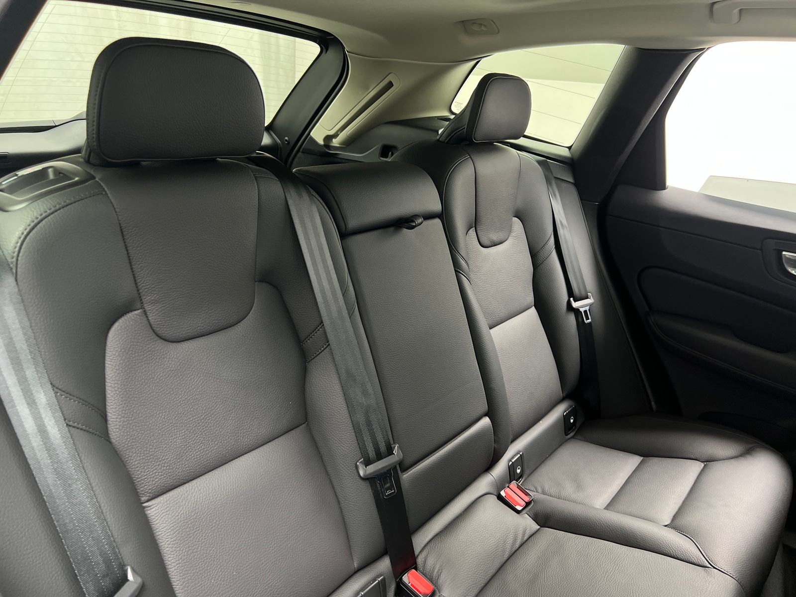 Thumbnail: 2025 Volvo XC60 - 5