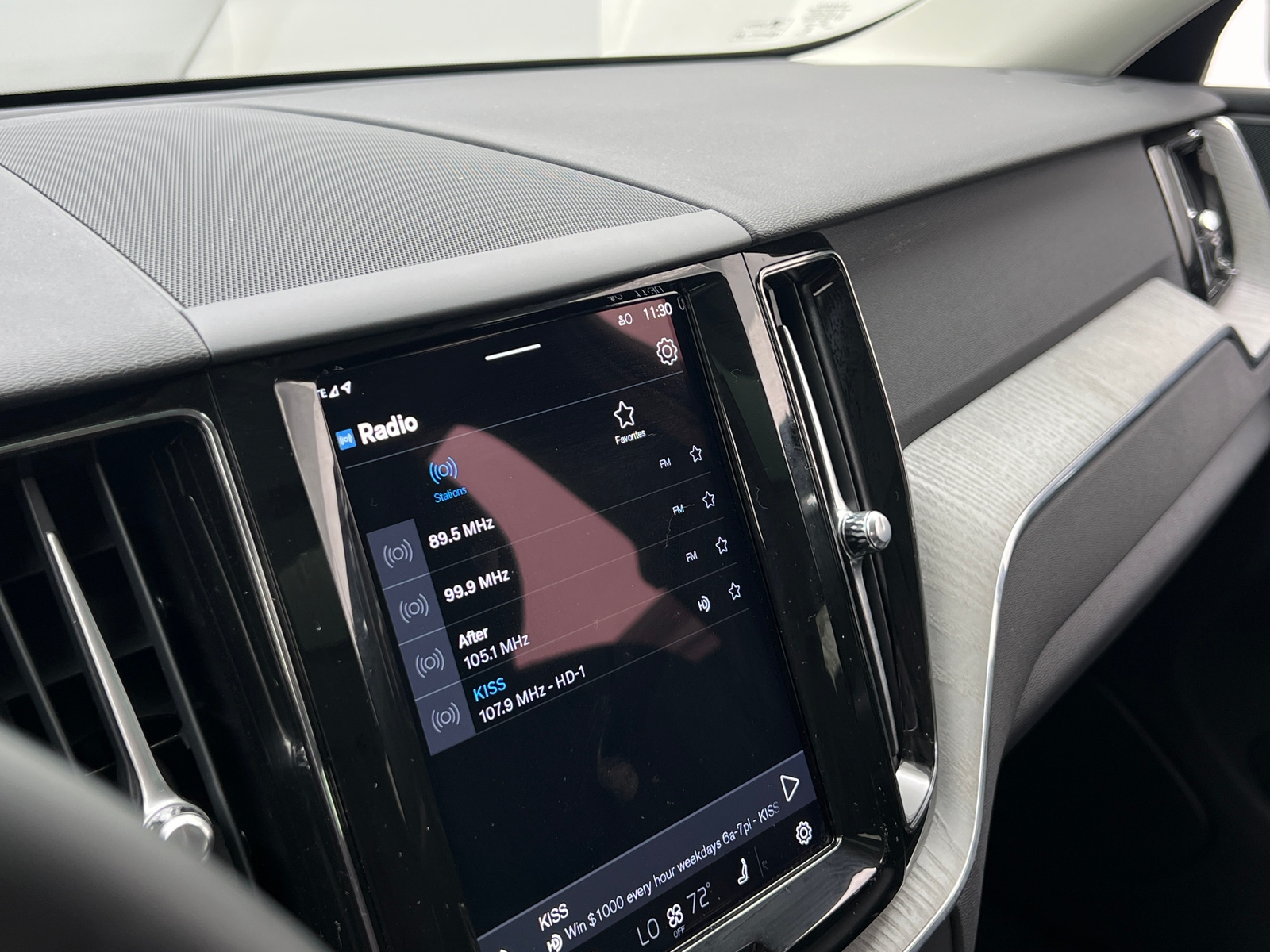 Thumbnail: 2025 Volvo XC60 - 3