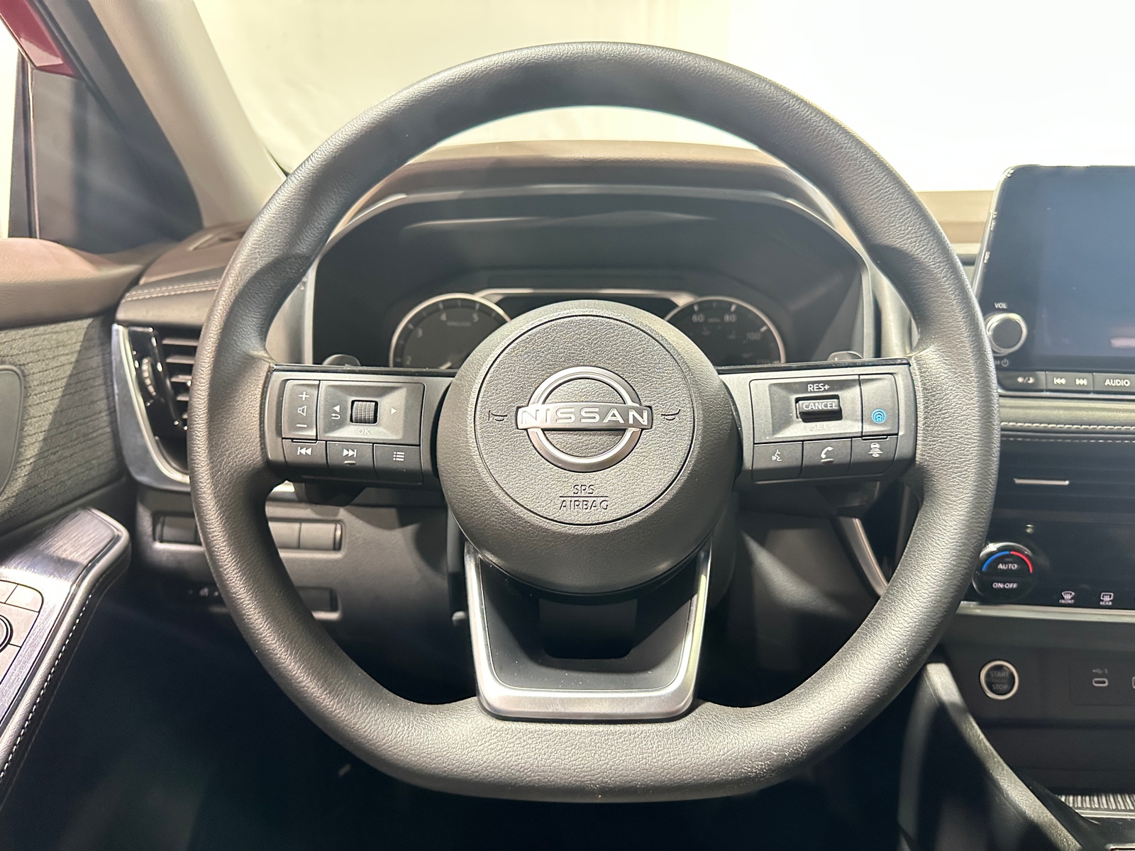 Thumbnail: 2022 Nissan Rogue - 5