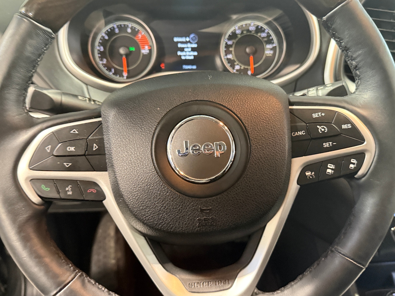 Thumbnail: 2016 Jeep Cherokee - 4