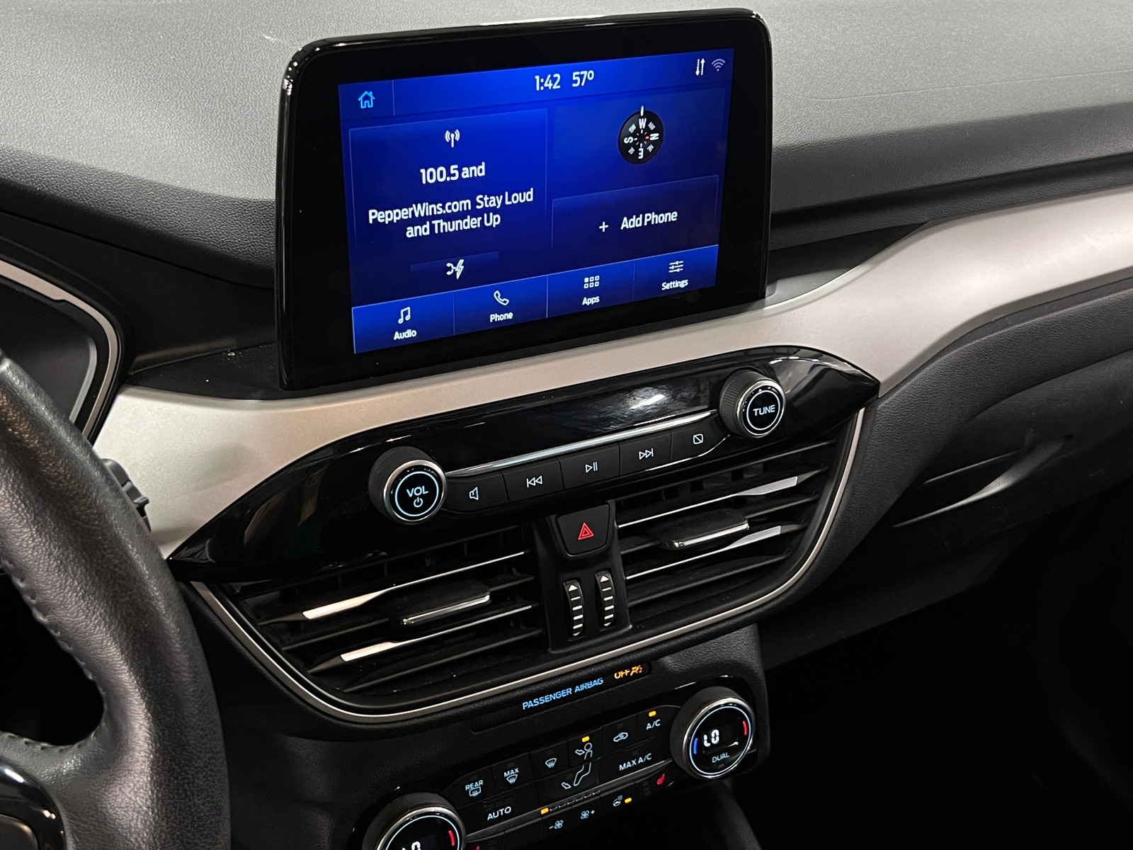 Thumbnail: 2021 Ford Escape - 3