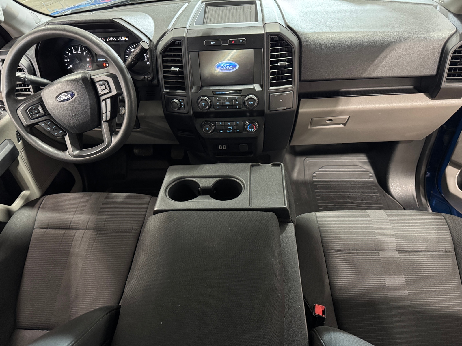 Thumbnail: 2020 Ford Econoline - 3