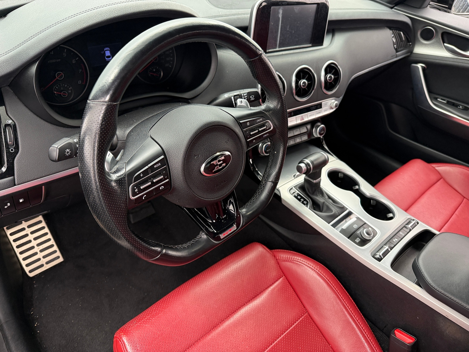 Thumbnail: 2019 Kia Stinger - 4