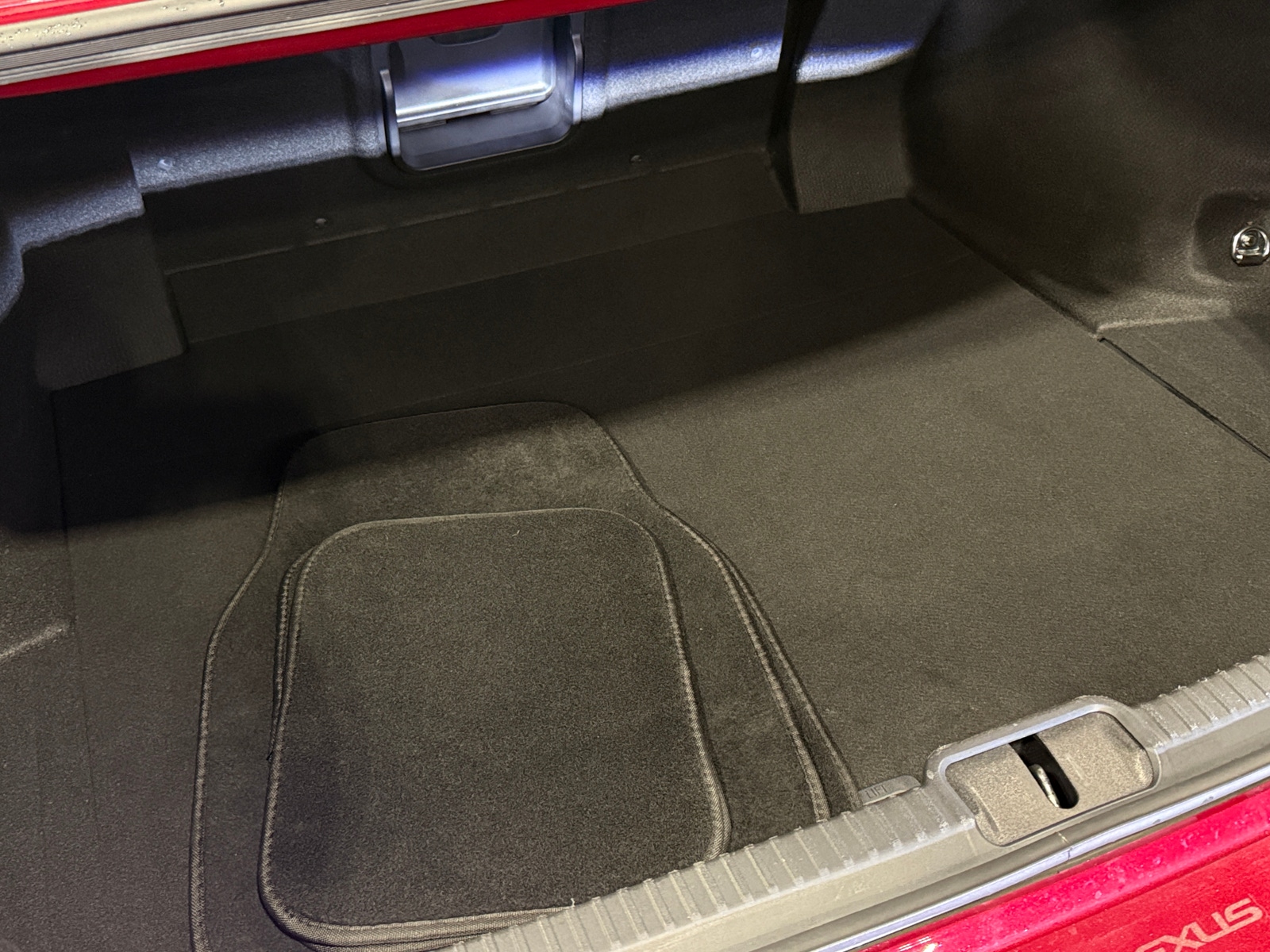 Thumbnail: 2020 Lexus ES - 6