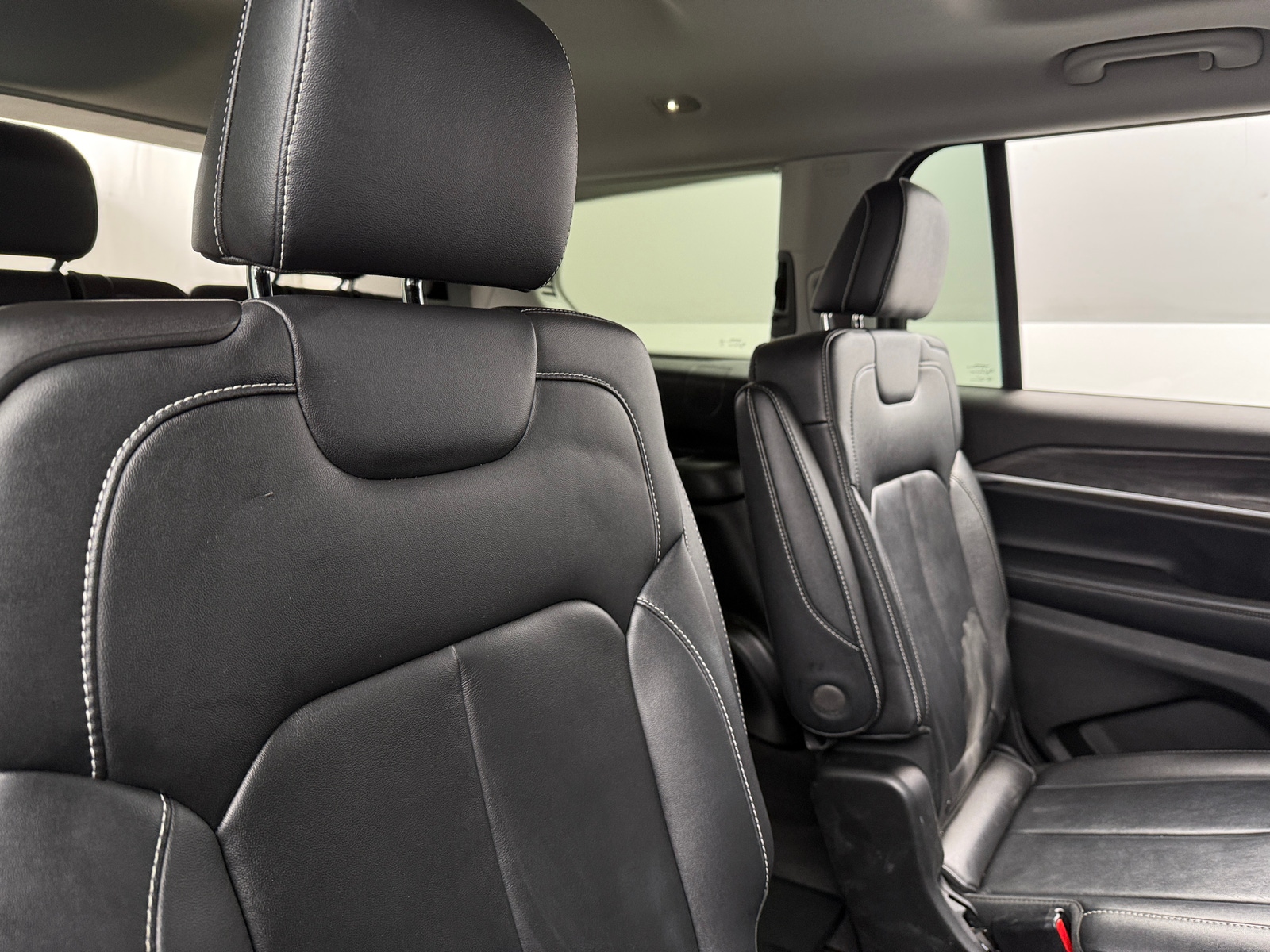 Thumbnail: 2022 Jeep Grand Cherokee L - 5