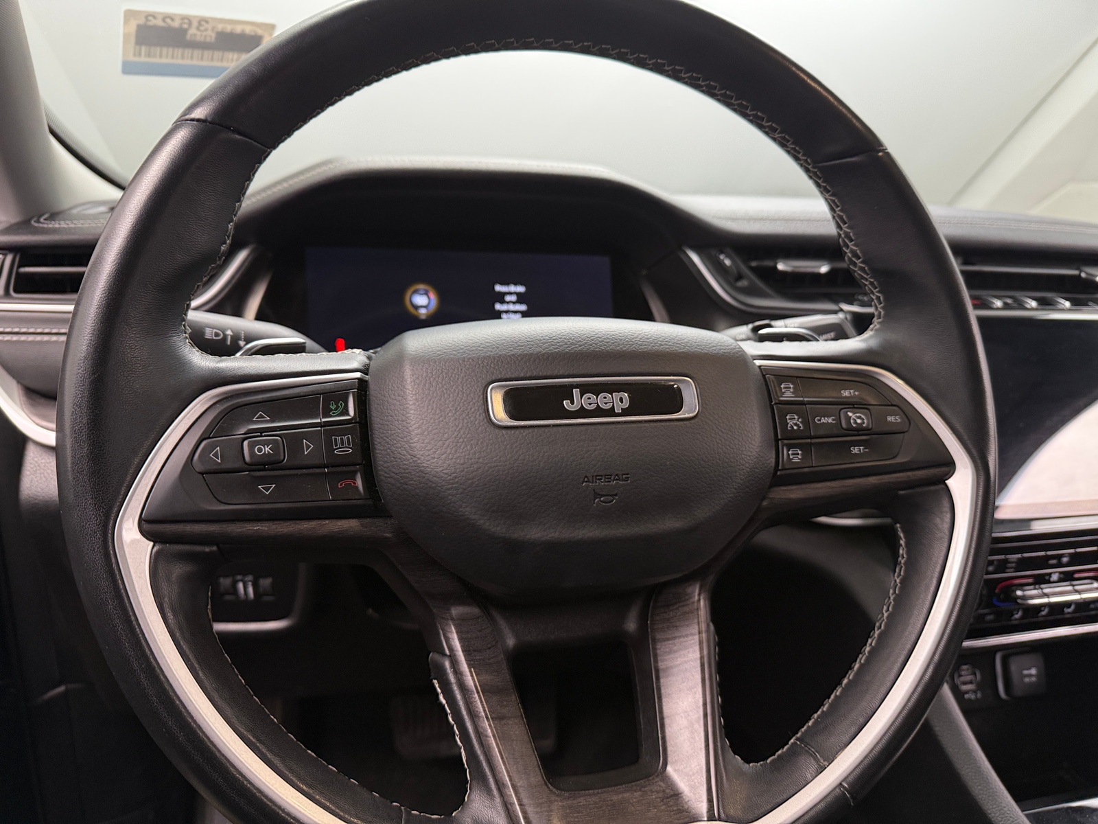 Thumbnail: 2022 Jeep Grand Cherokee L - 4