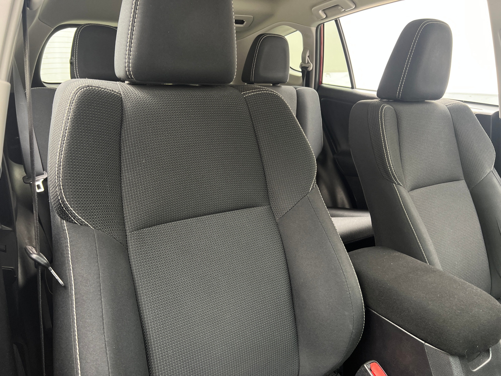 Thumbnail: 2018 Toyota RAV4 - 2