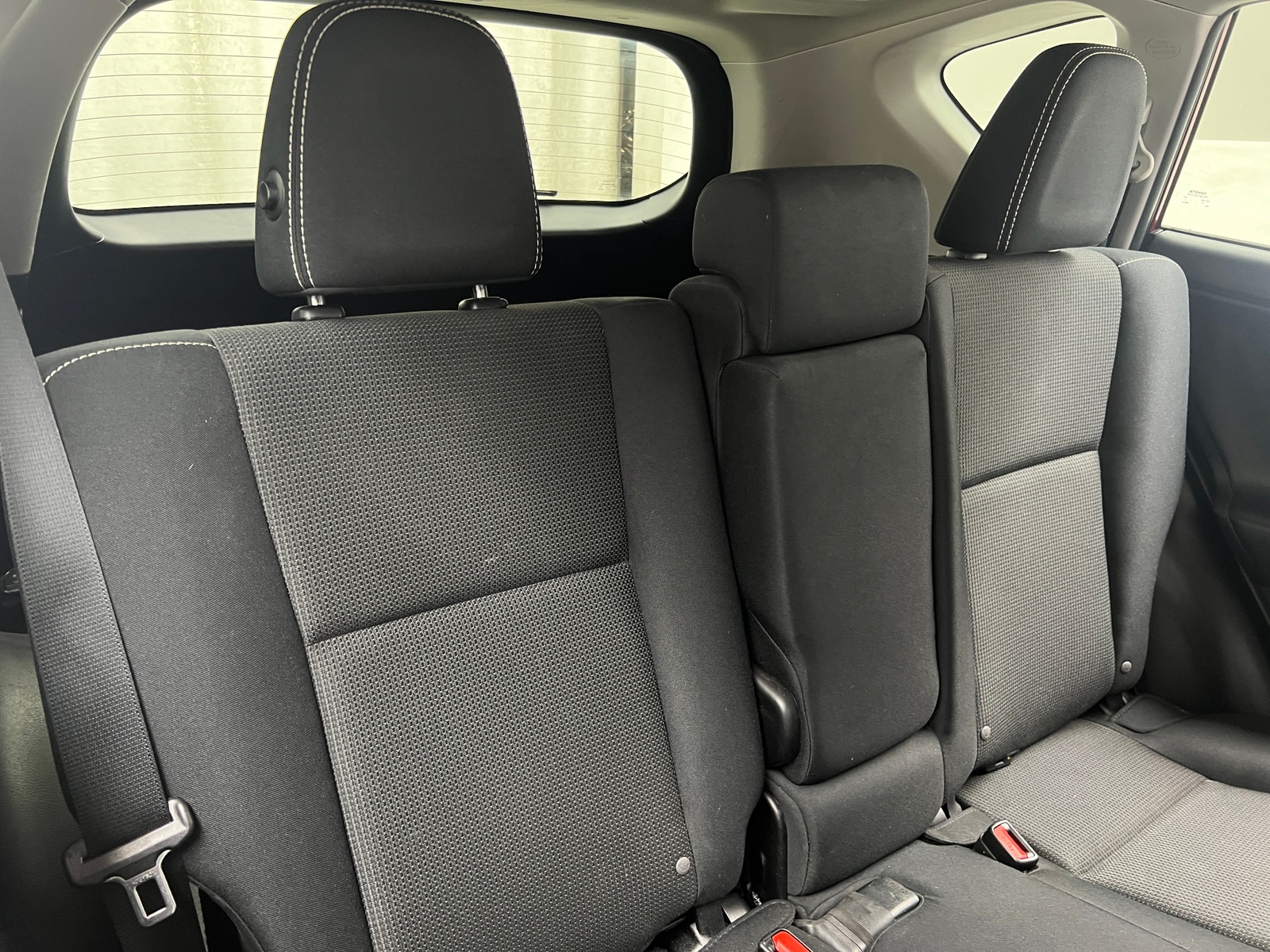 Thumbnail: 2018 Toyota RAV4 - 6