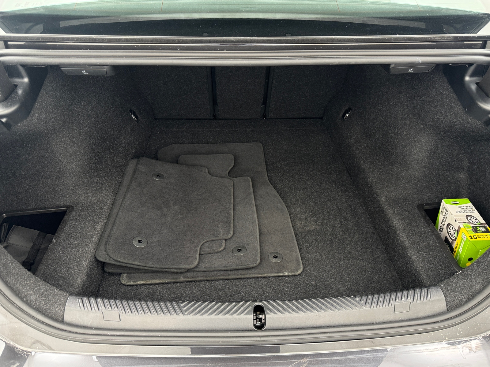 Thumbnail: 2025 BMW 5 Series - 6