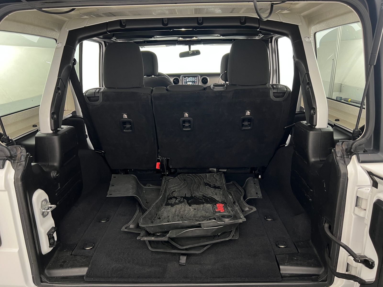 Thumbnail: 2019 Jeep Wrangler - 7