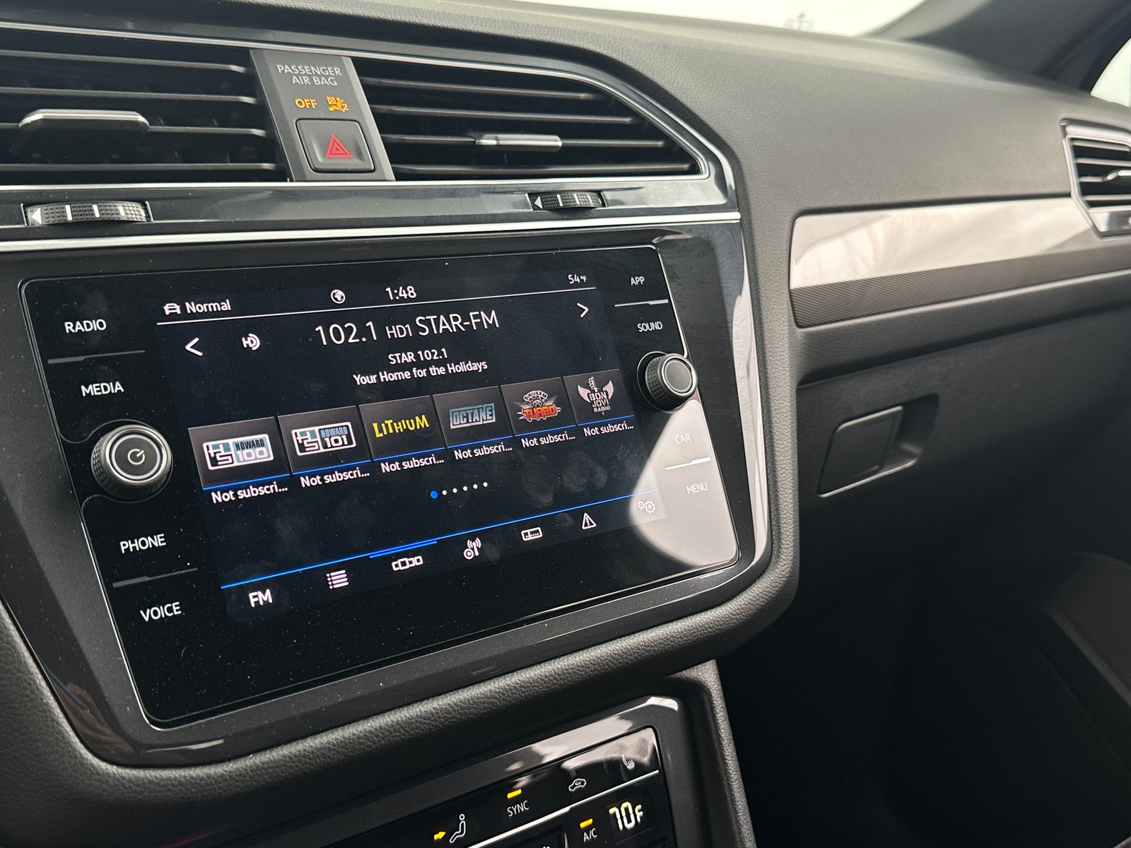 Thumbnail: 2024 Volkswagen Tiguan - 3