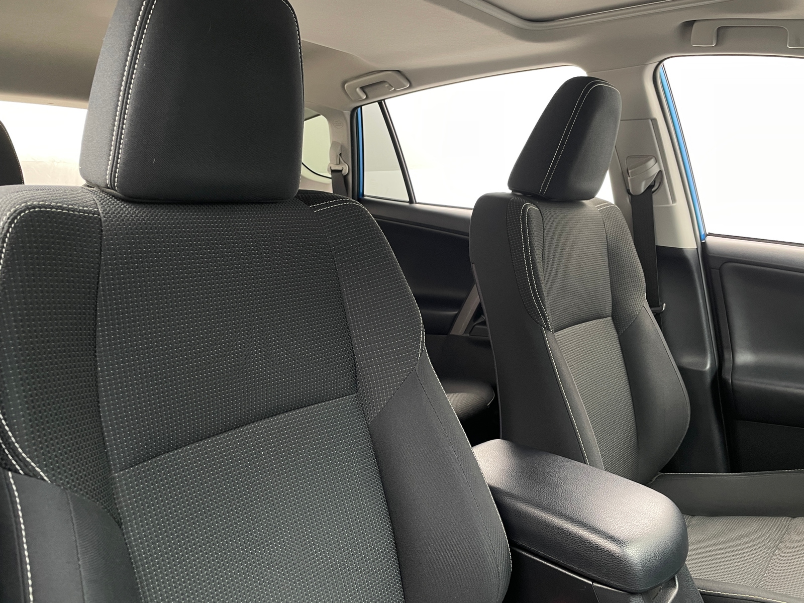 Thumbnail: 2017 Toyota RAV4 - 2