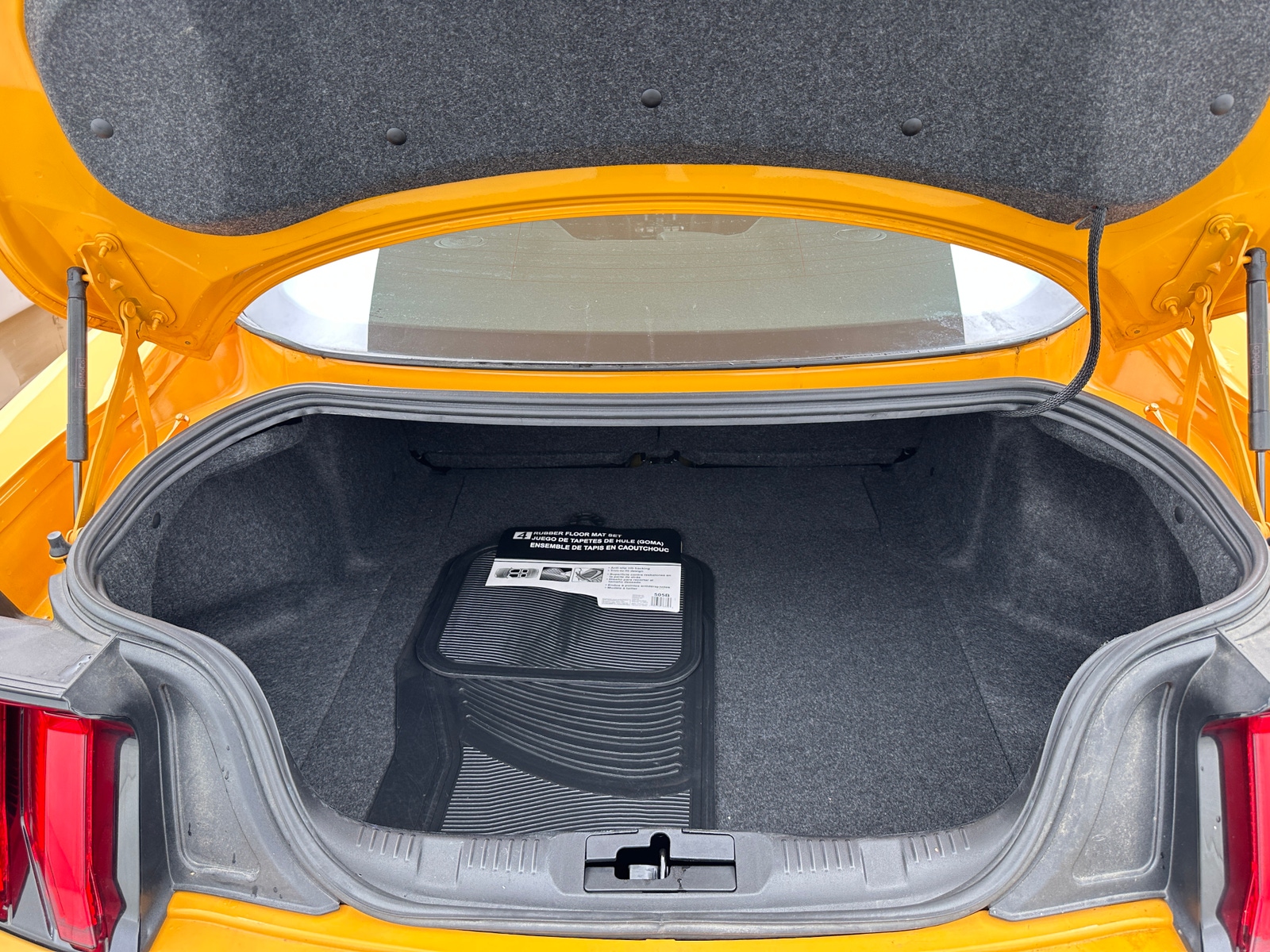 Thumbnail: 2022 Ford Mustang - 4