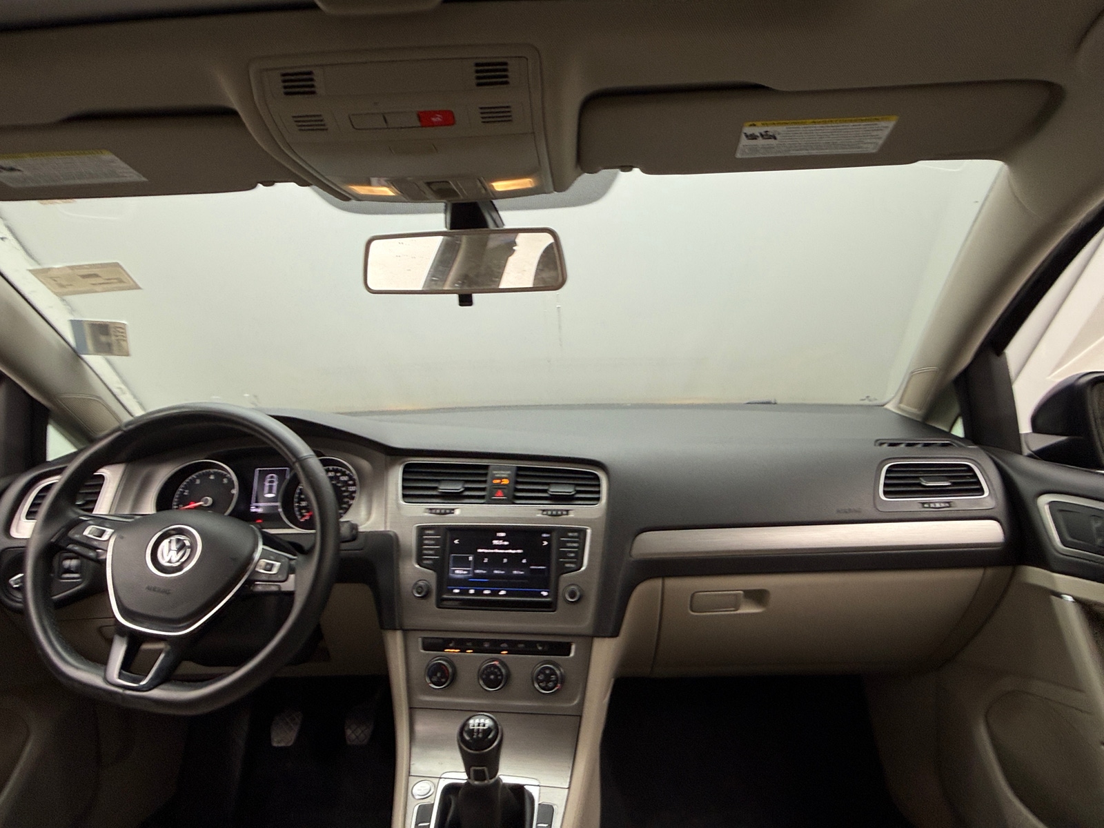 Thumbnail: 2017 Volkswagen Golf - 3