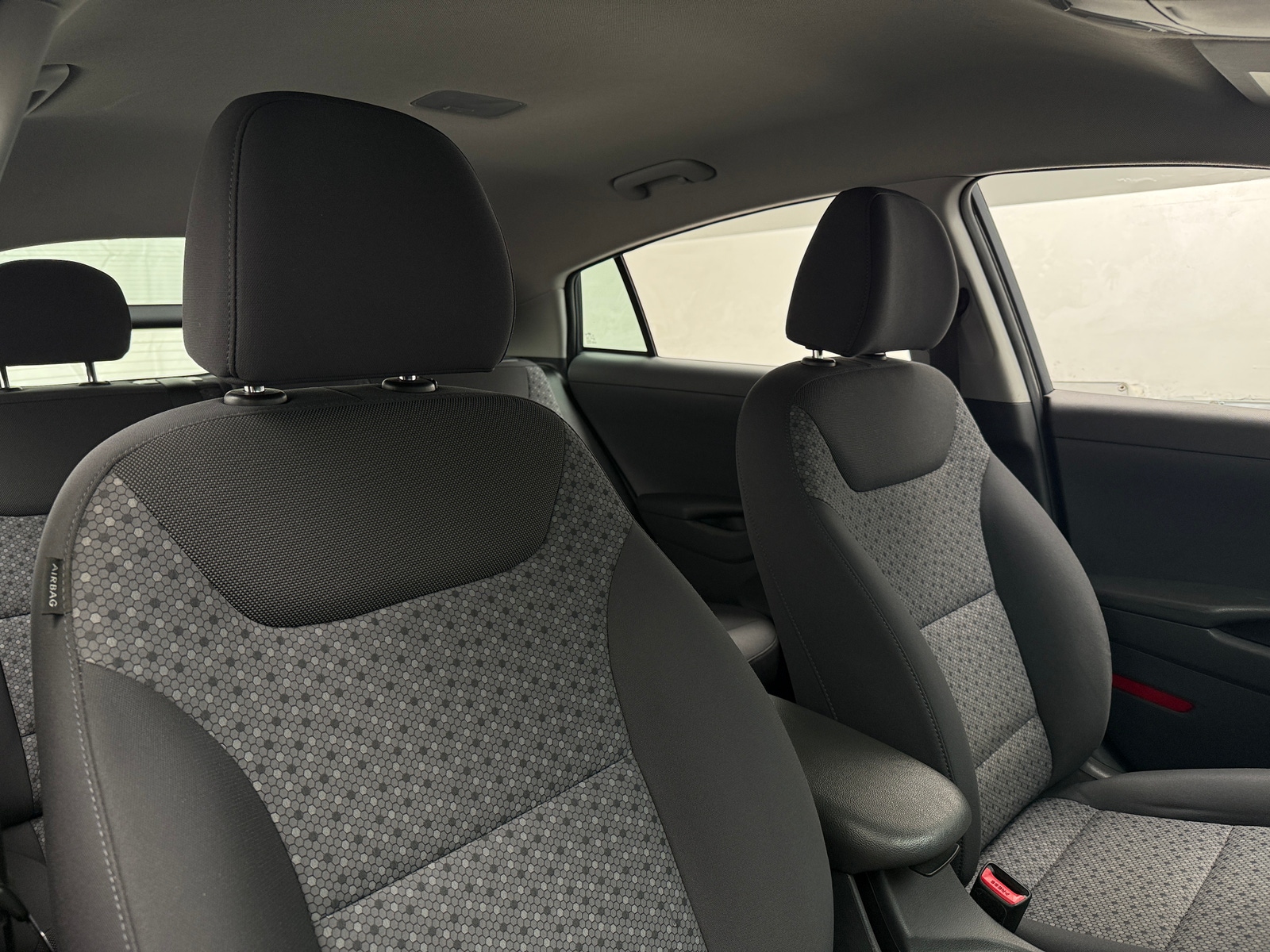 Thumbnail: 2019 Hyundai Ioniq - 2