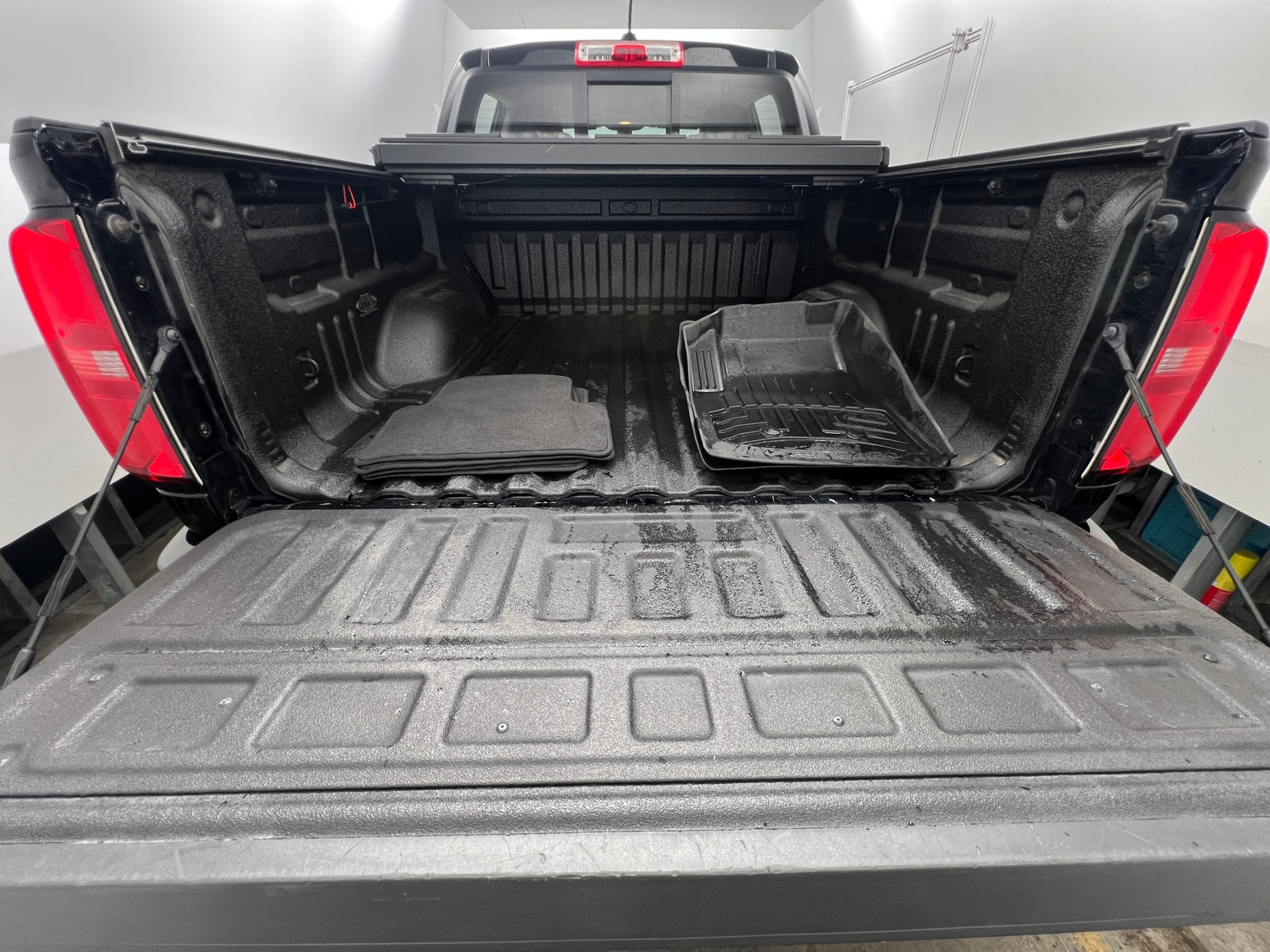 Thumbnail: 2022 Chevrolet Colorado - 7