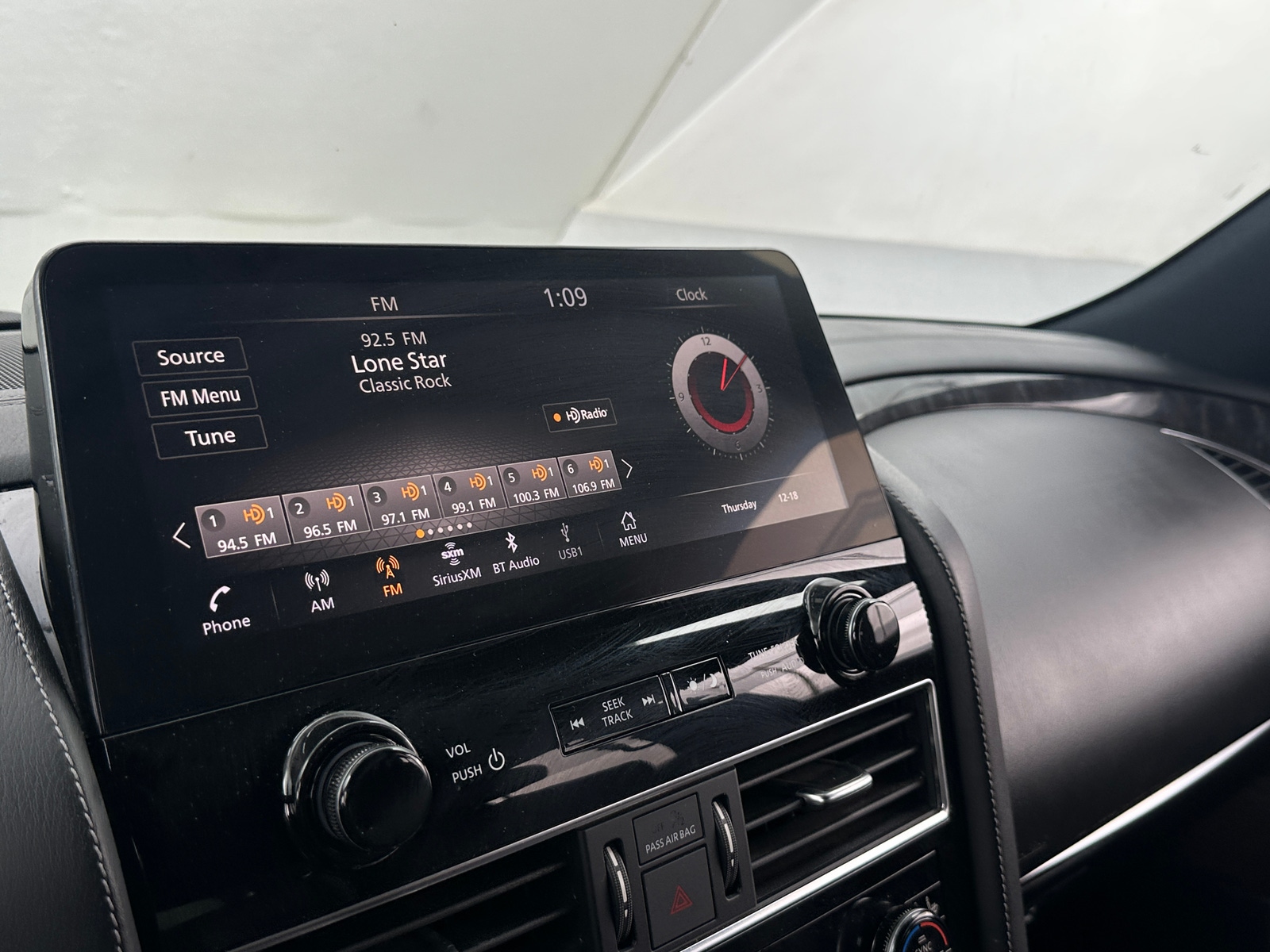 Thumbnail: 2022 Nissan Armada - 3