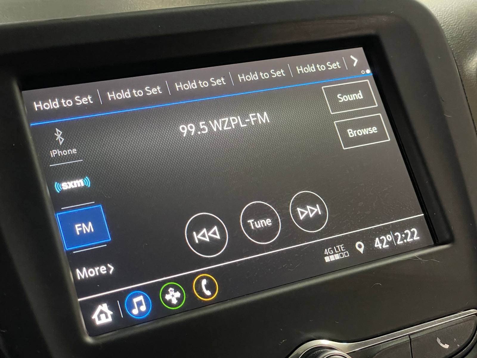 Thumbnail: 2019 Chevrolet Equinox - 4