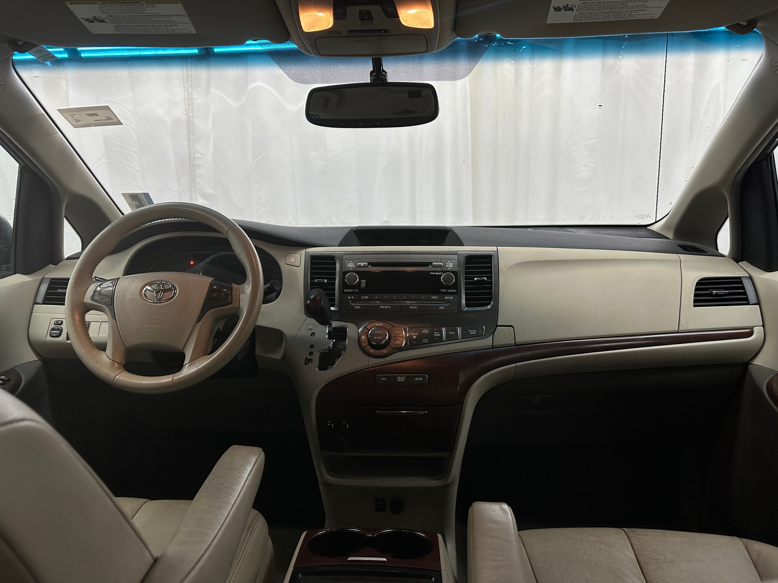 Thumbnail: 2012 Toyota Sienna - 2