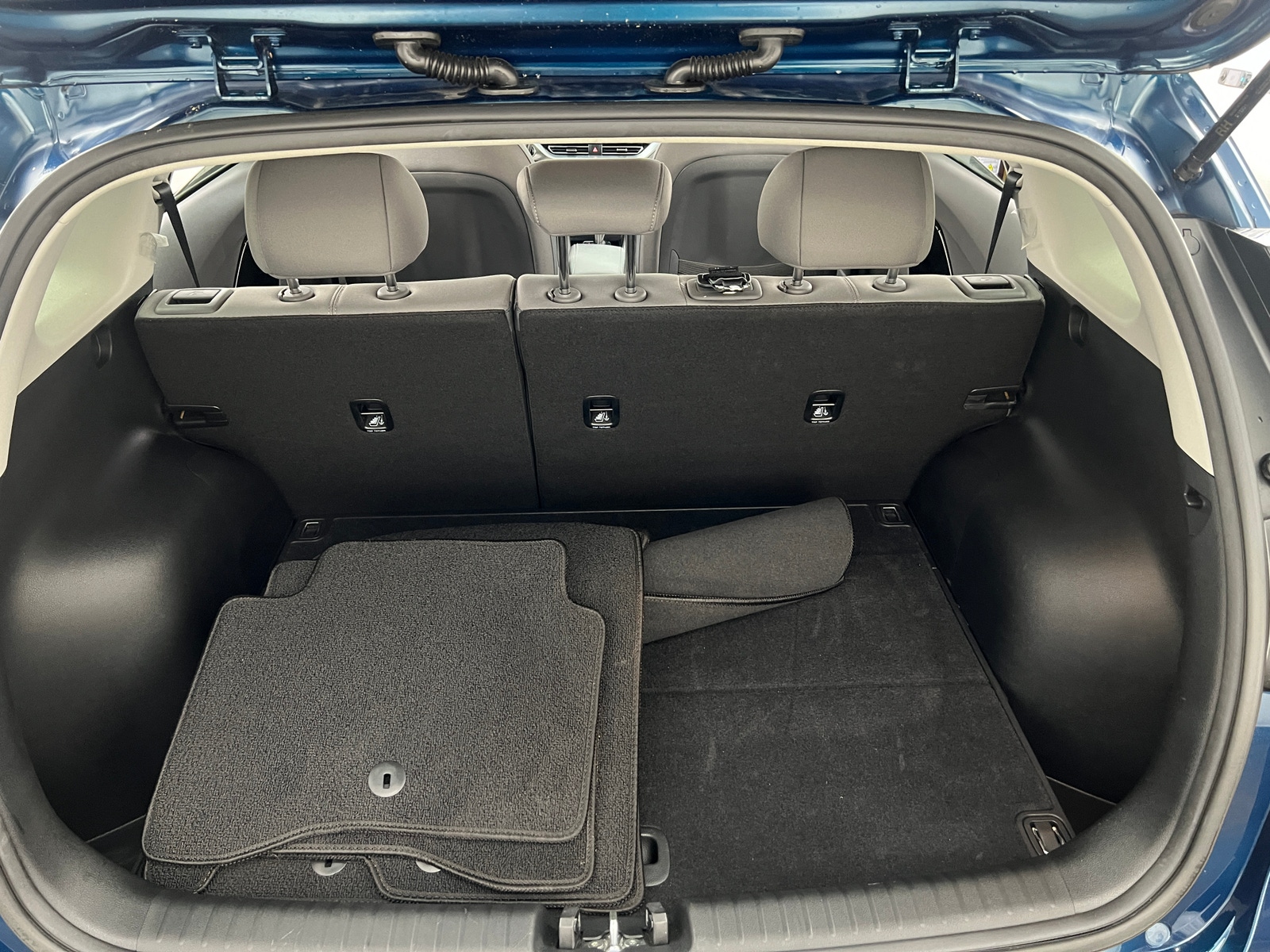 Thumbnail: 2021 Kia Niro - 7