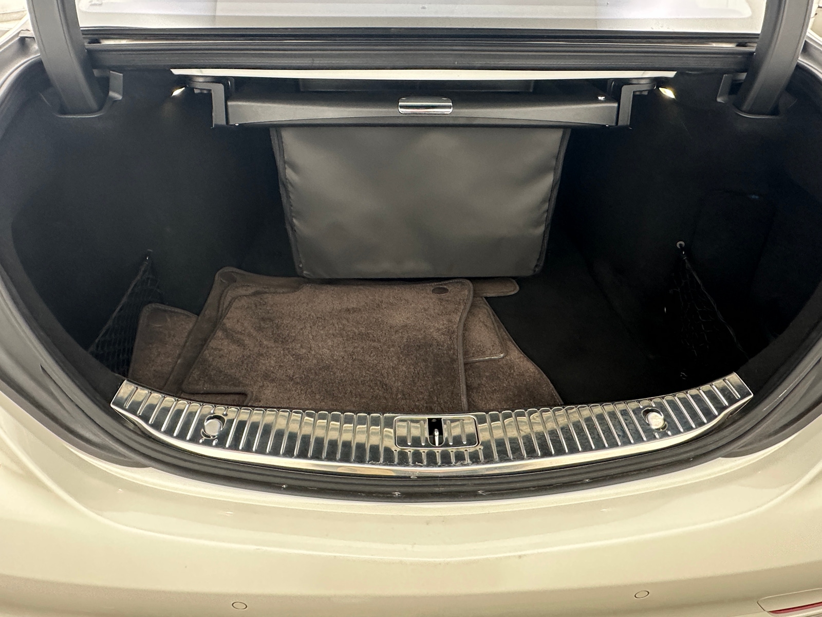 Thumbnail: 2017 Mercedes-Benz S-Class - 6