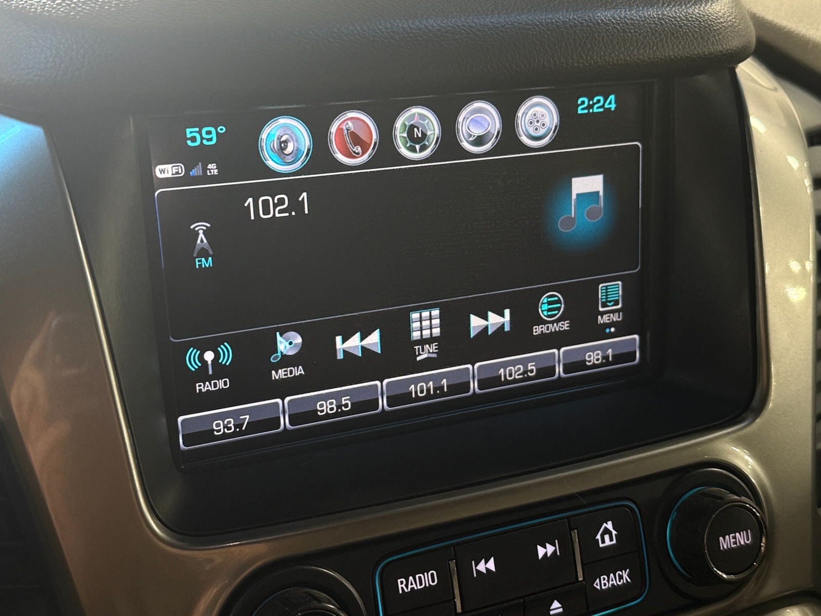 Thumbnail: 2018 Chevrolet Tahoe - 3