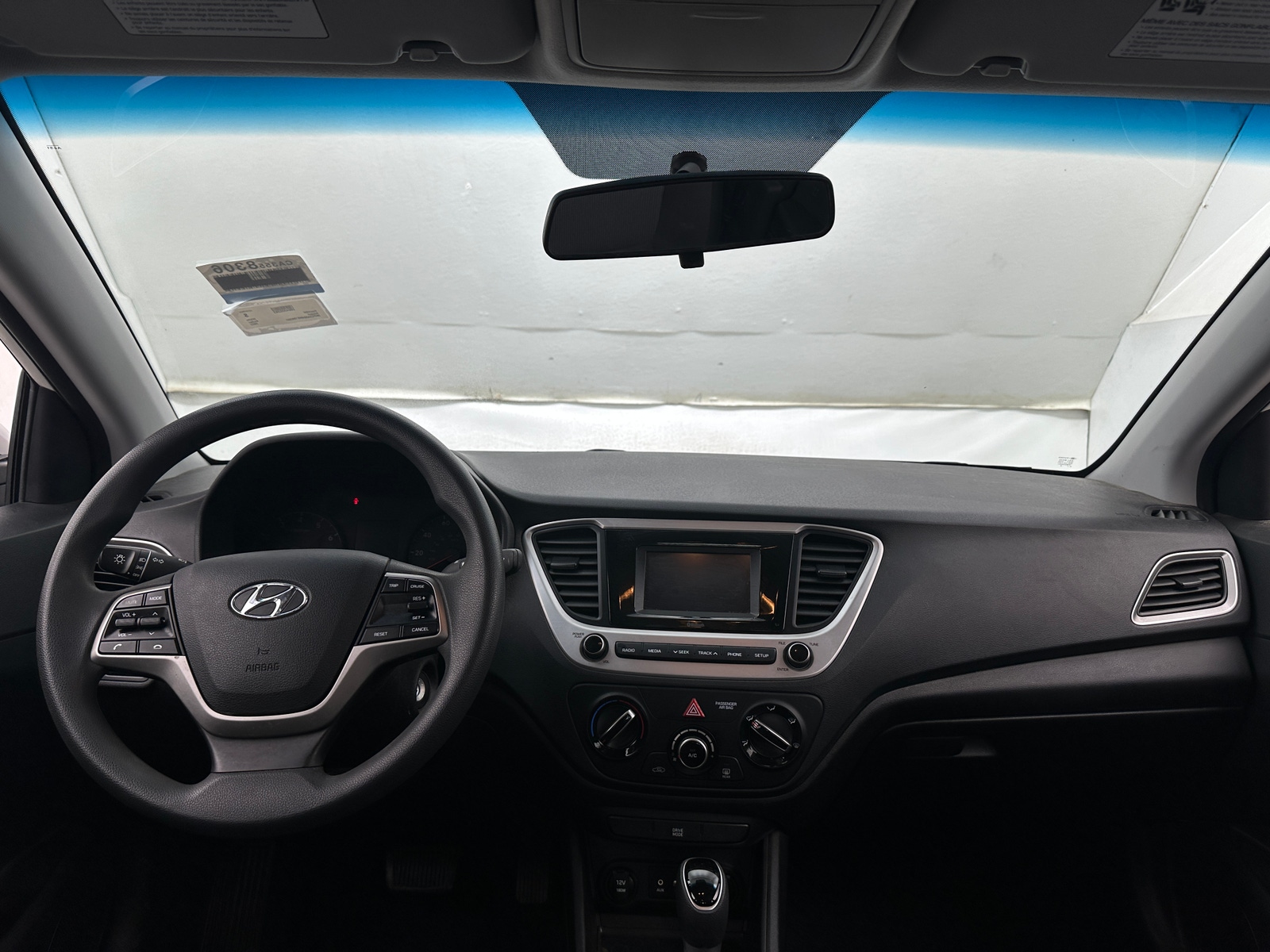 Thumbnail: 2022 Hyundai Accent - 3