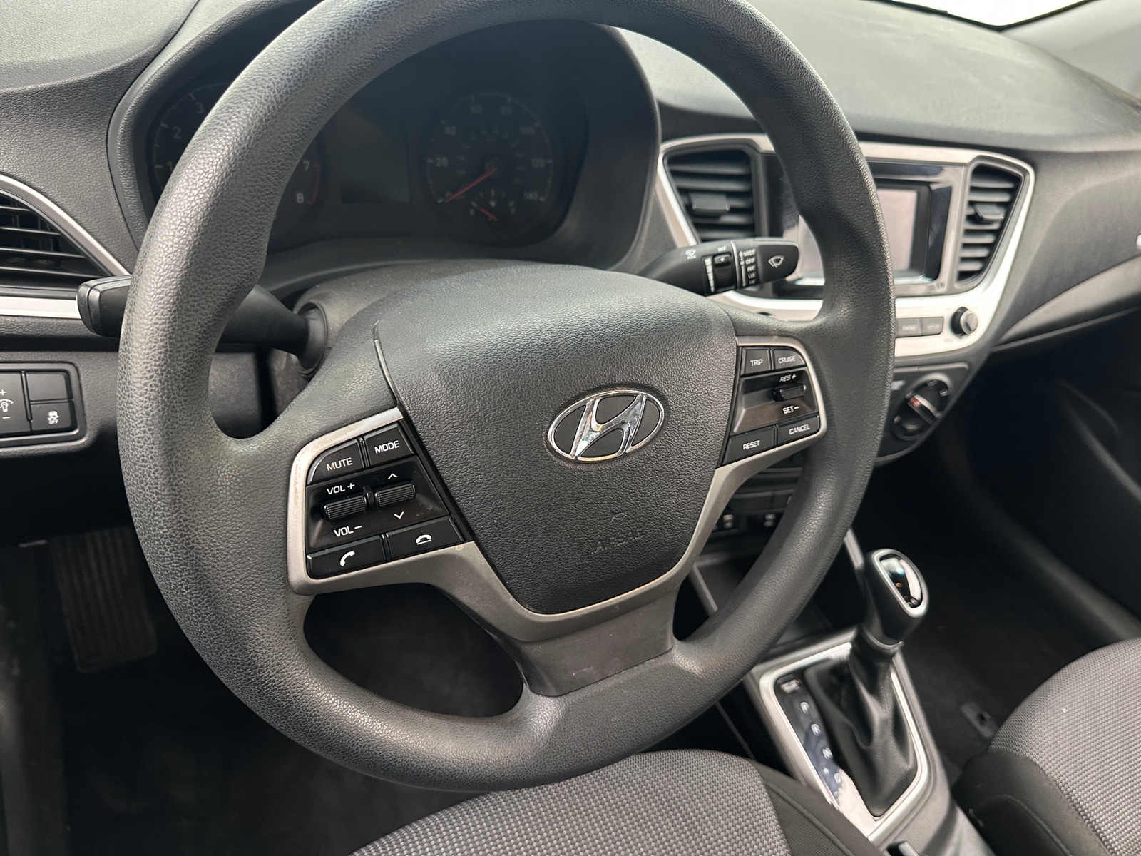 Thumbnail: 2022 Hyundai Accent - 5