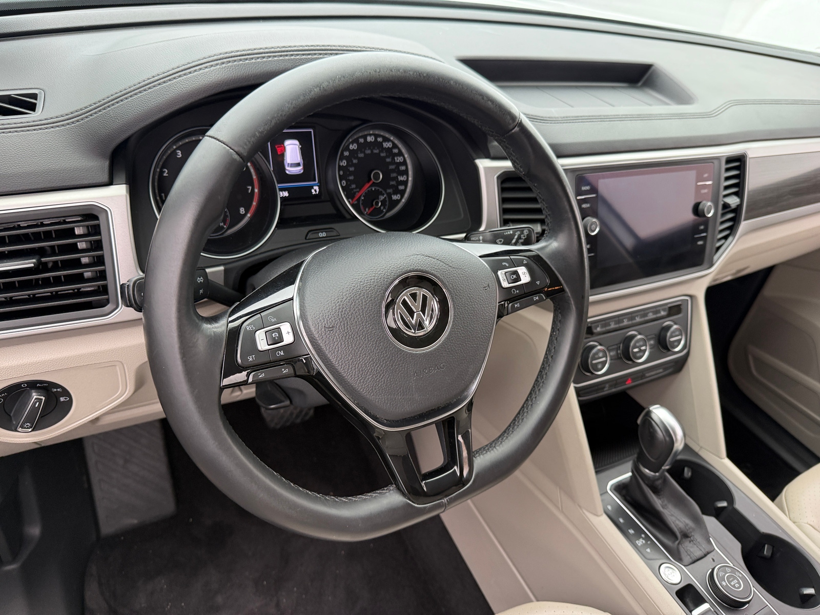 Thumbnail: 2018 Volkswagen Atlas - 4