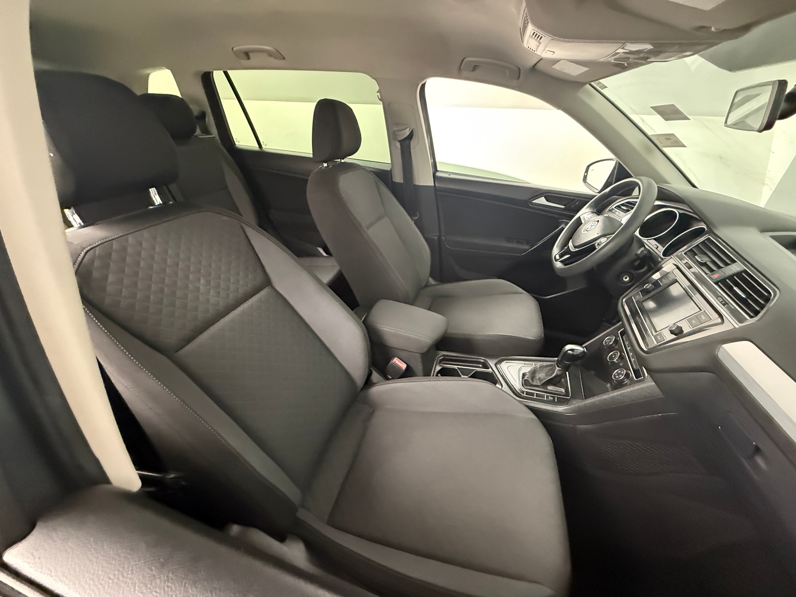 Thumbnail: 2019 Volkswagen Tiguan - 2