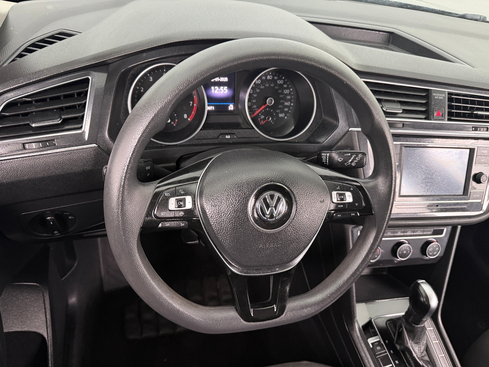 Thumbnail: 2019 Volkswagen Tiguan - 5