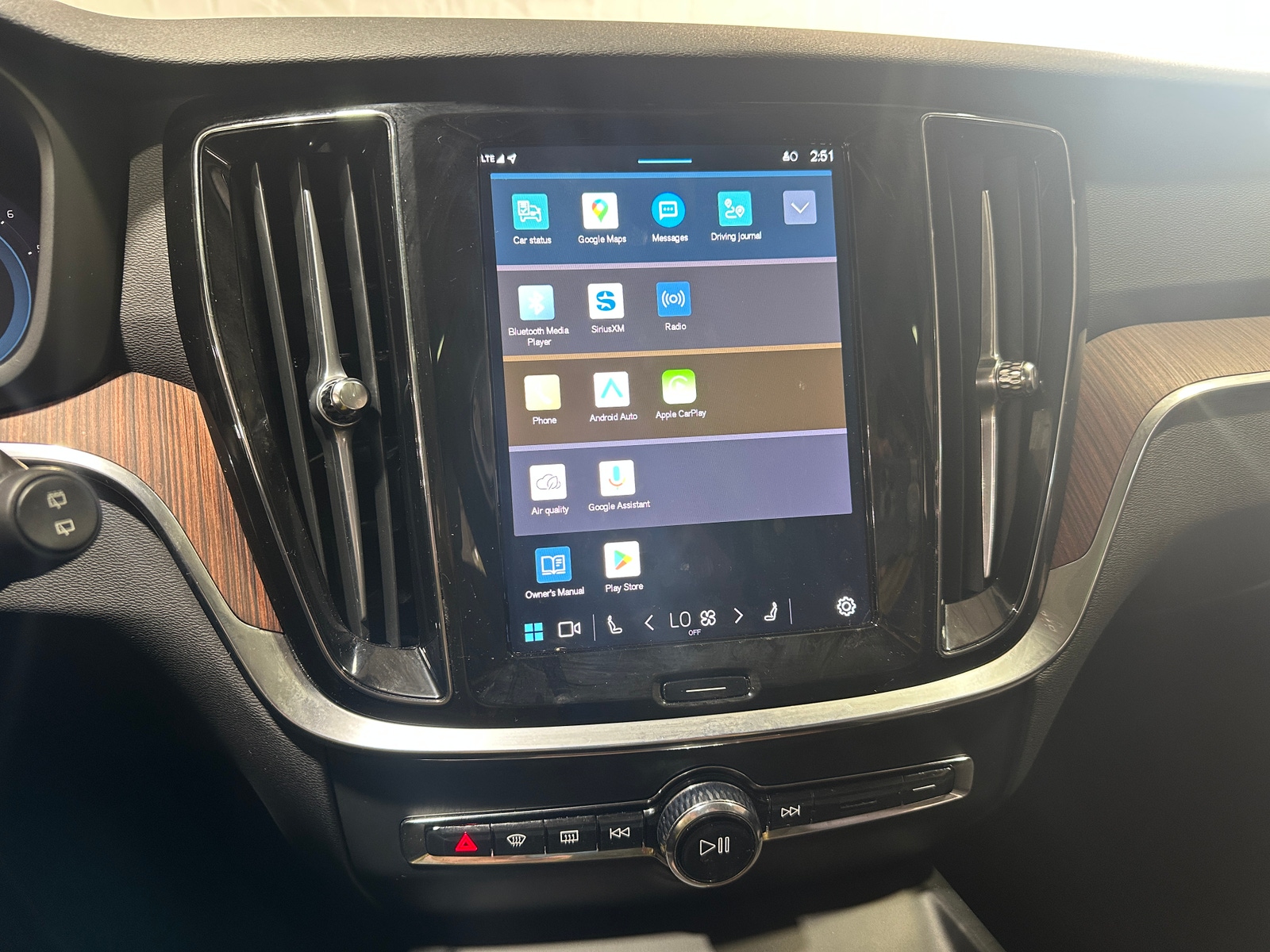 Thumbnail: 2025 Volvo V60 - 3