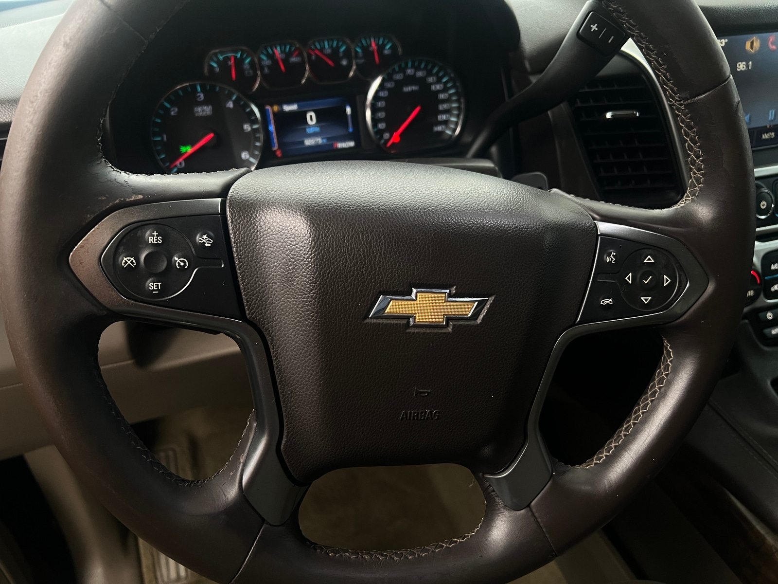 Thumbnail: 2015 Chevrolet Suburban - 4