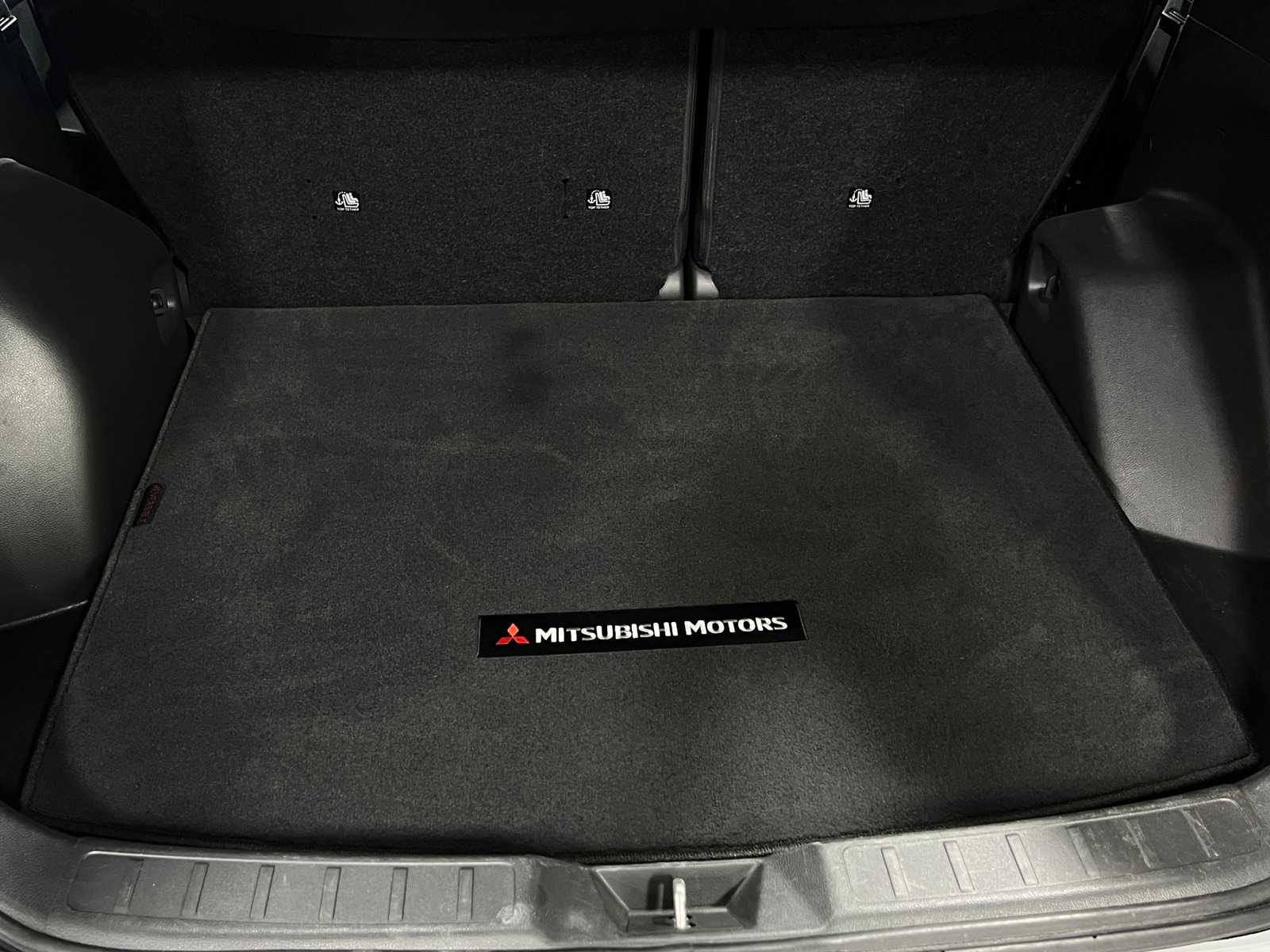 Thumbnail: 2023 Mitsubishi Eclipse Cross - 7