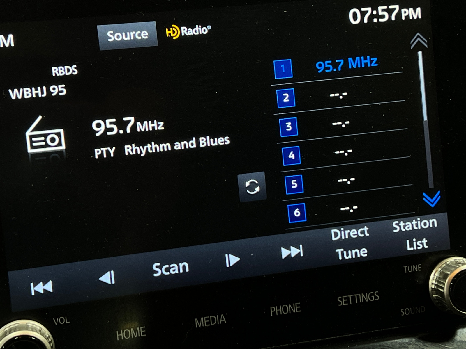 Thumbnail: 2023 Mitsubishi Eclipse Cross - 4