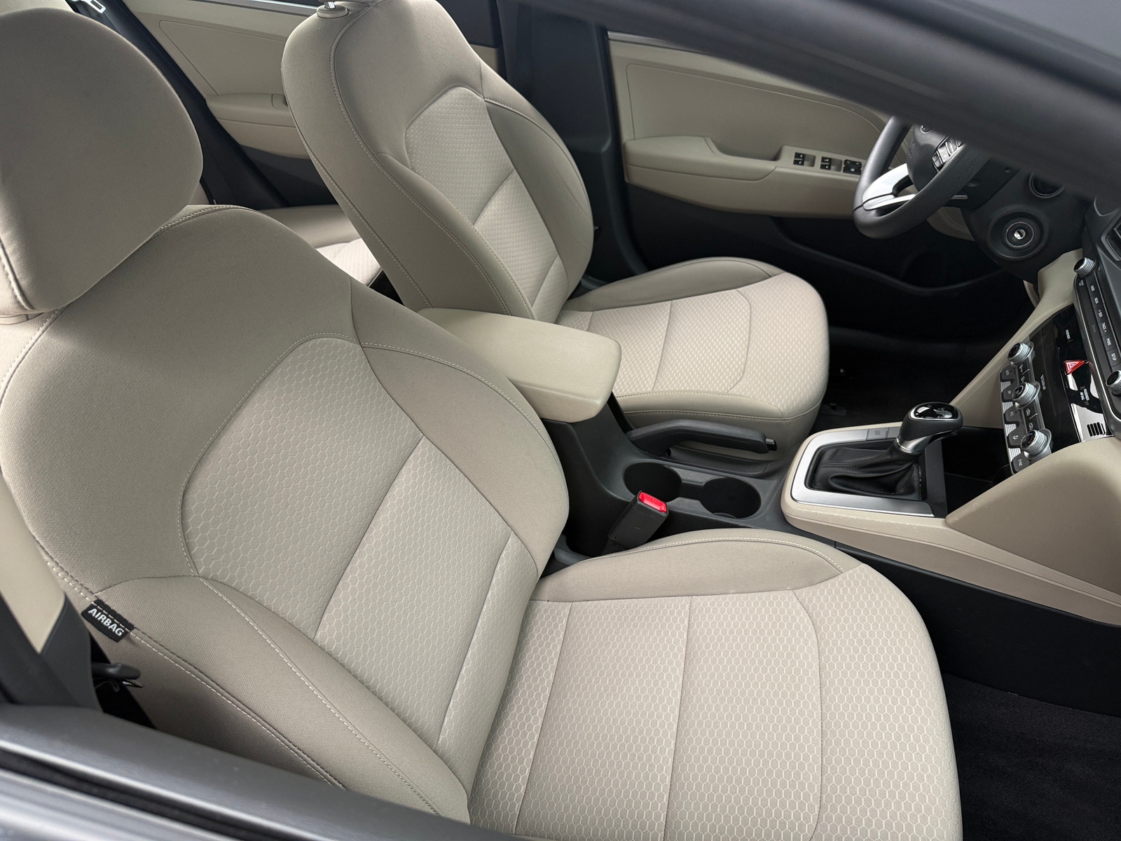 Thumbnail: 2020 Hyundai Elantra - 2