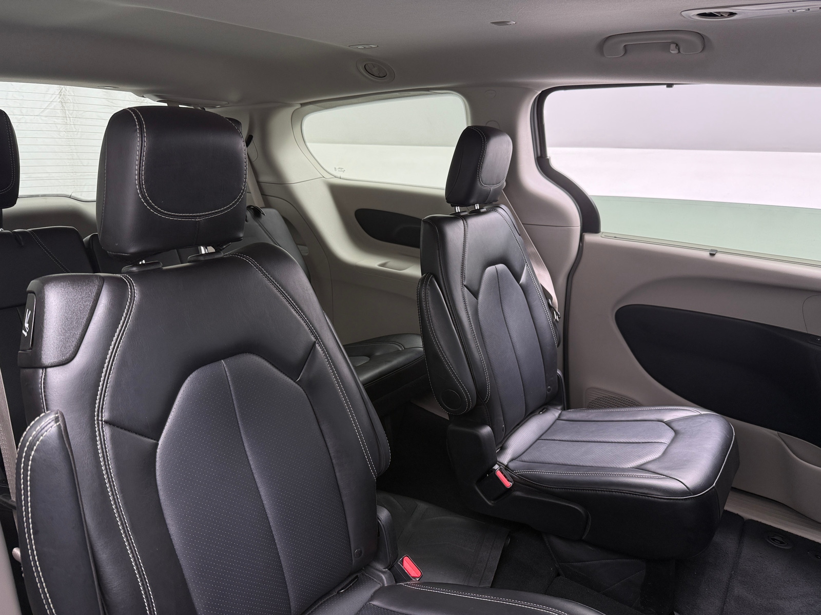 Thumbnail: 2024 Chrysler Pacifica - 5