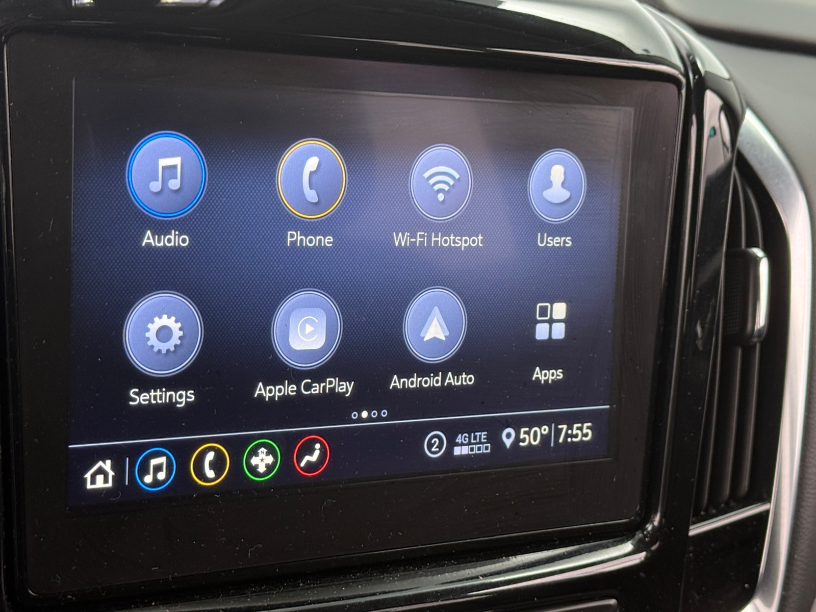 Thumbnail: 2021 Chevrolet Traverse - 4