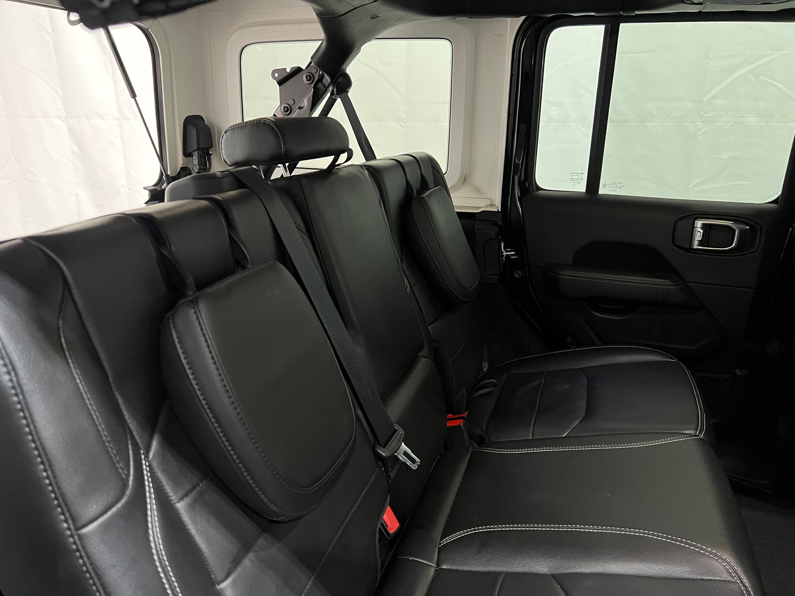 Thumbnail: 2021 Jeep Wrangler - 5