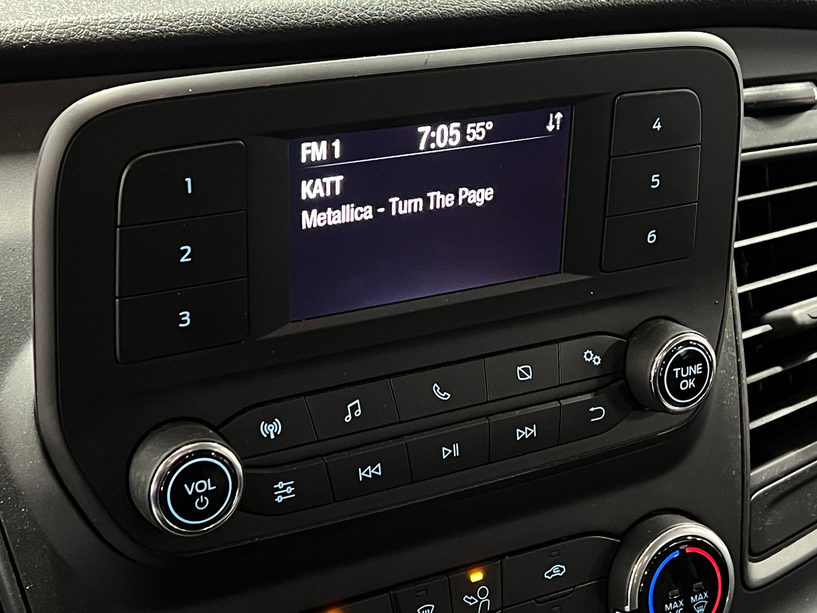 Thumbnail: 2024 Ford Econoline - 4