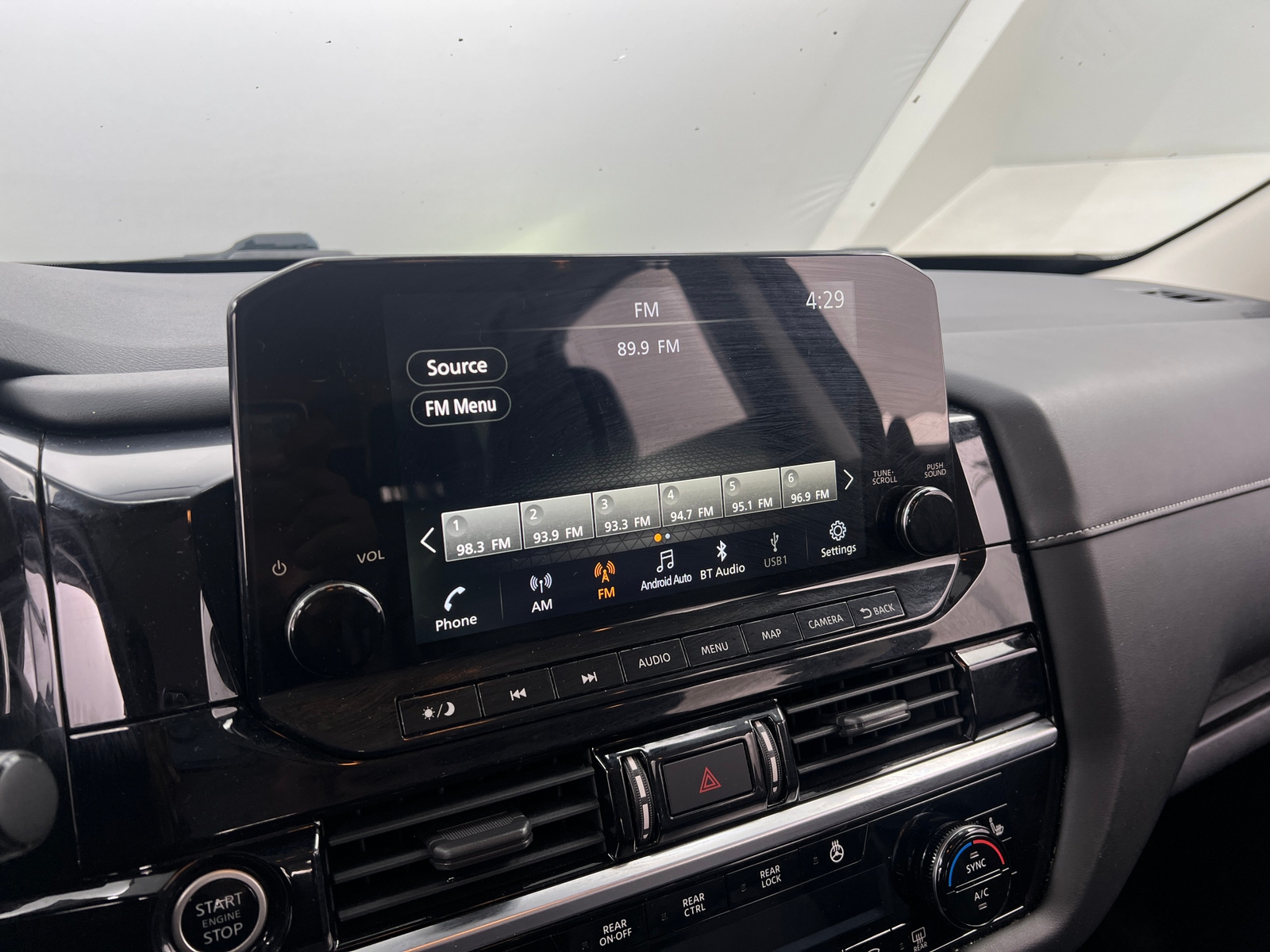 Thumbnail: 2022 Nissan Pathfinder - 3