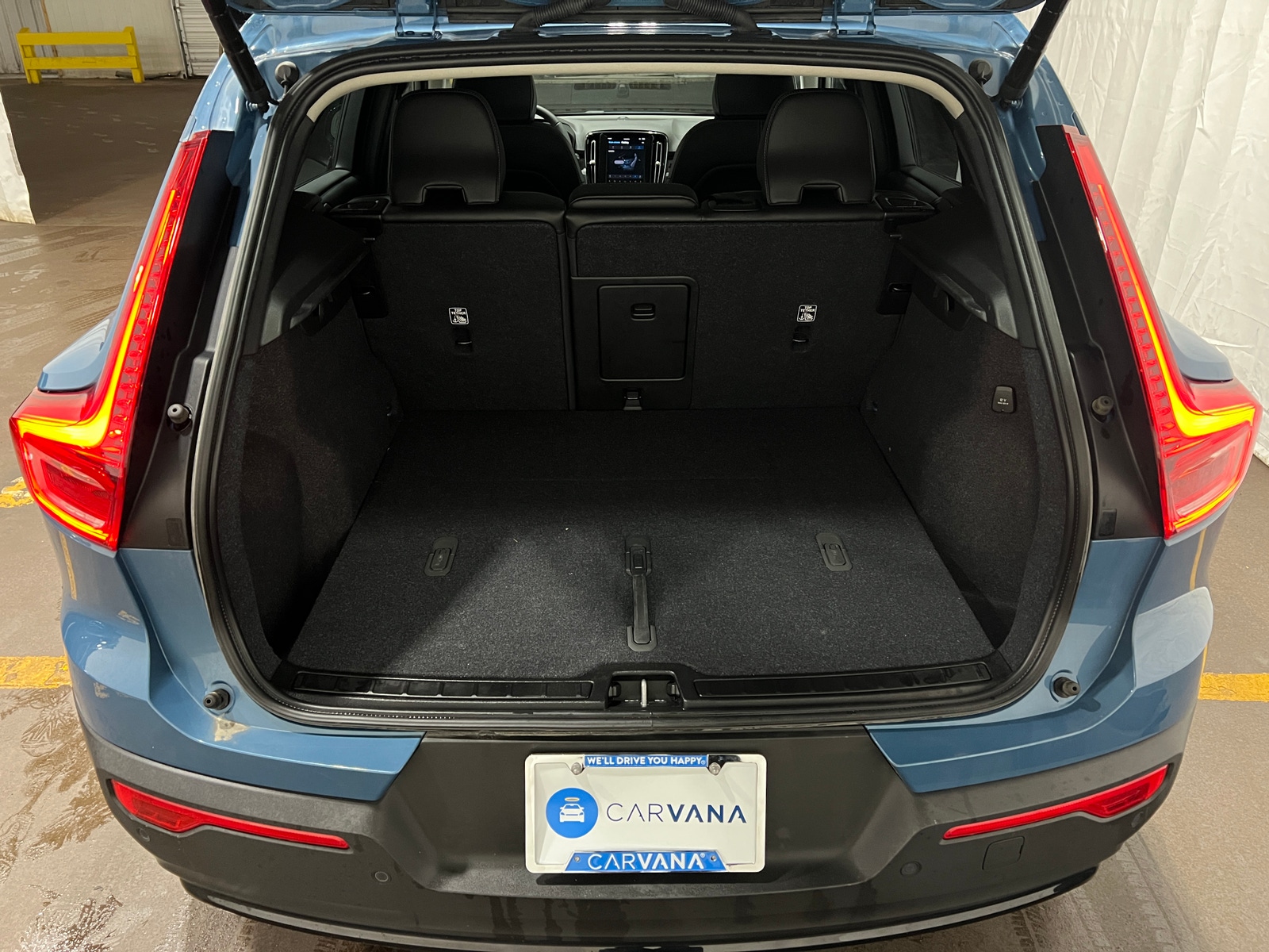 Thumbnail: 2024 Volvo XC40 - 7