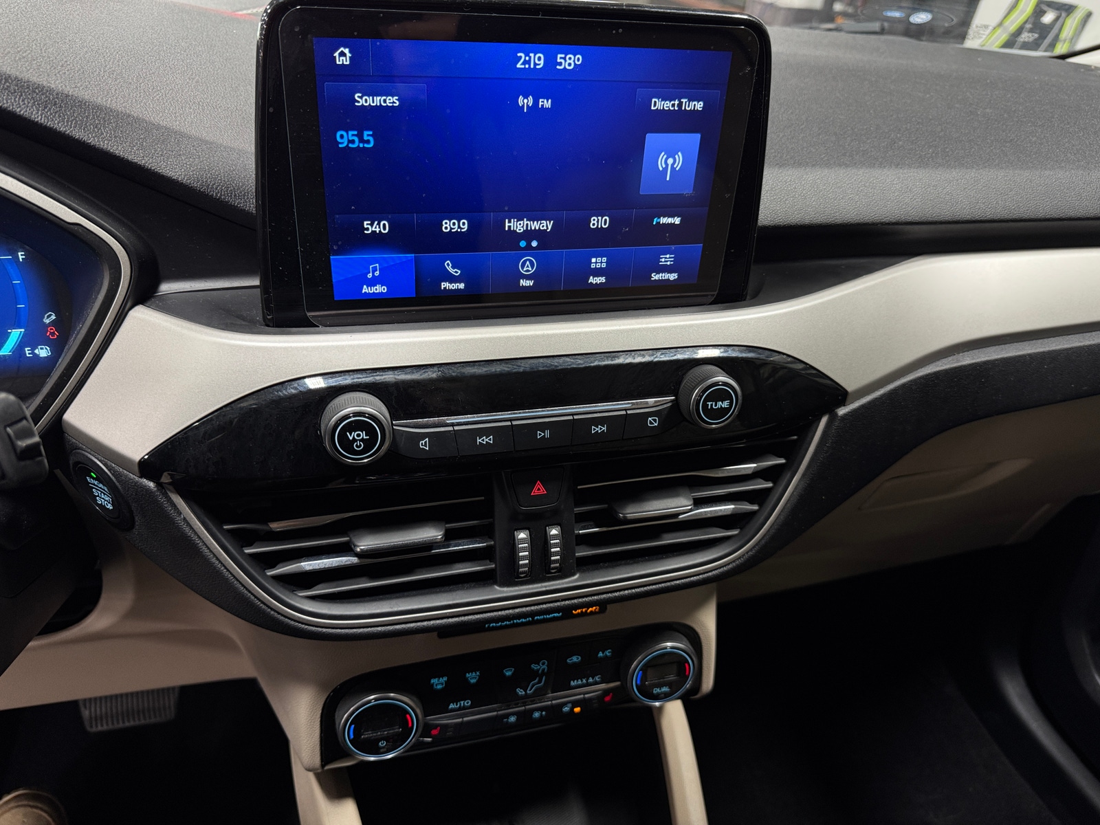 Thumbnail: 2021 Ford Escape - 3