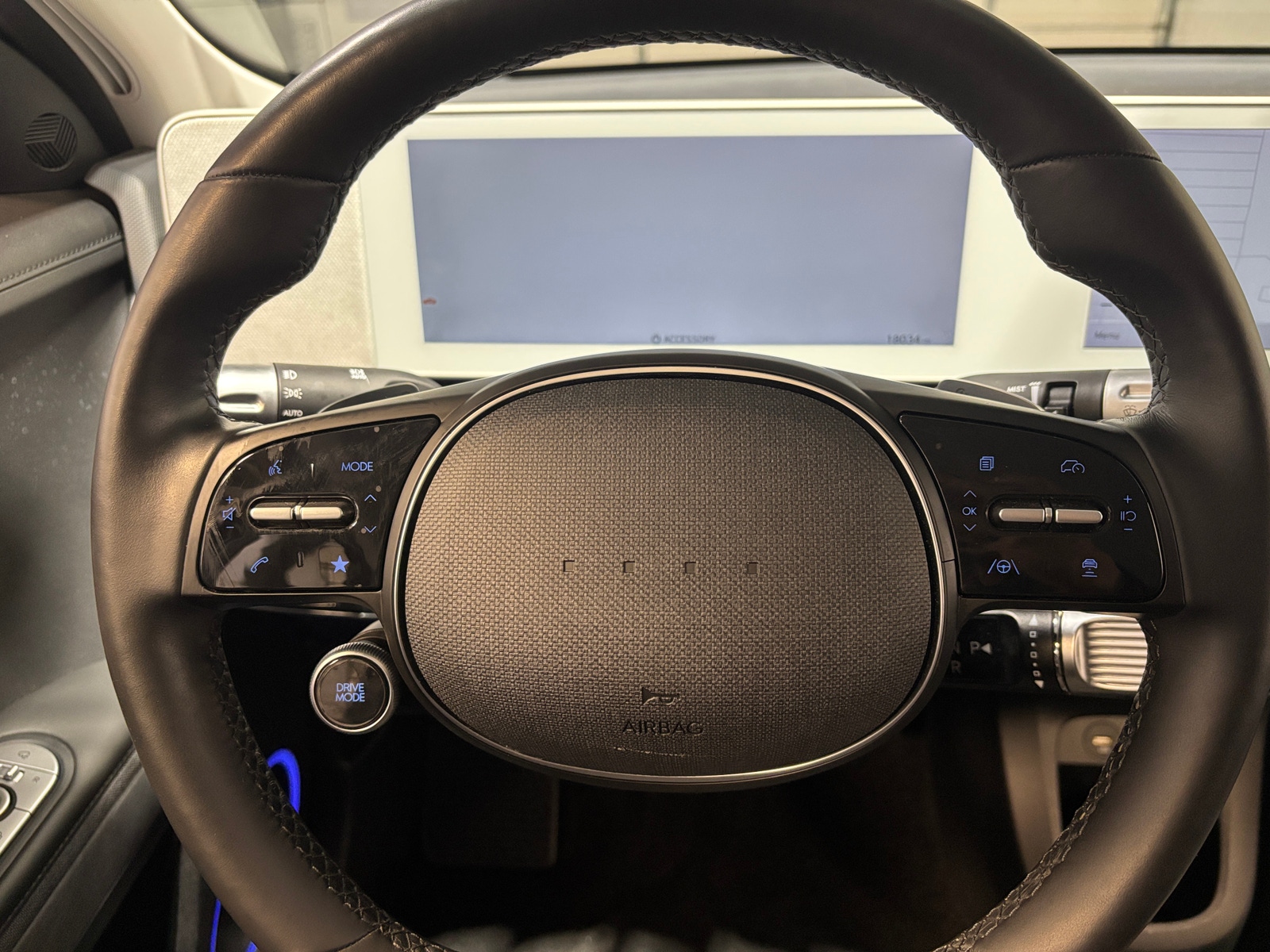 Thumbnail: 2023 Hyundai Ioniq 5 - 4