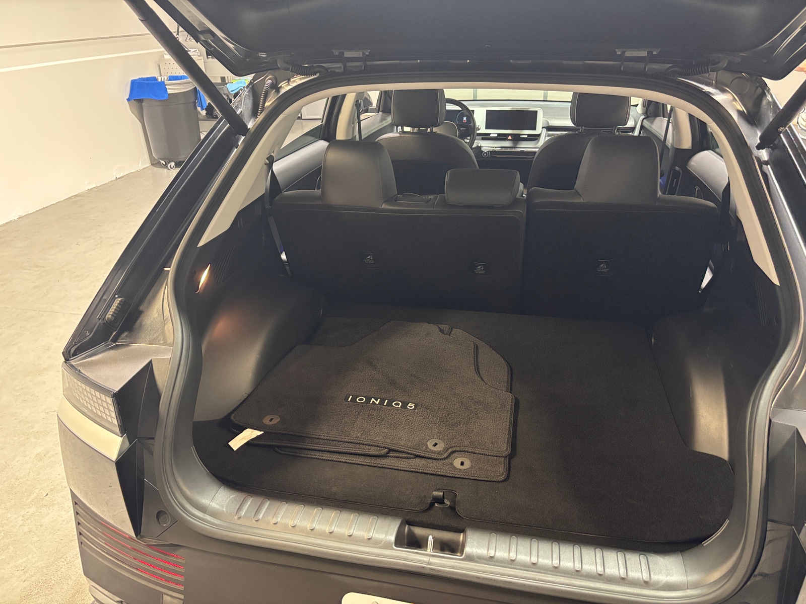 Thumbnail: 2023 Hyundai Ioniq 5 - 6