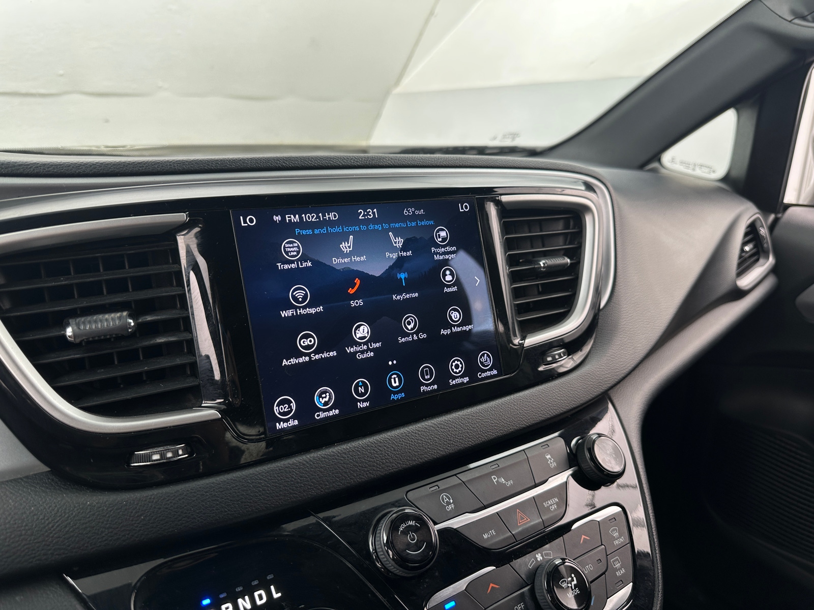 Thumbnail: 2020 Chrysler Pacifica - 3